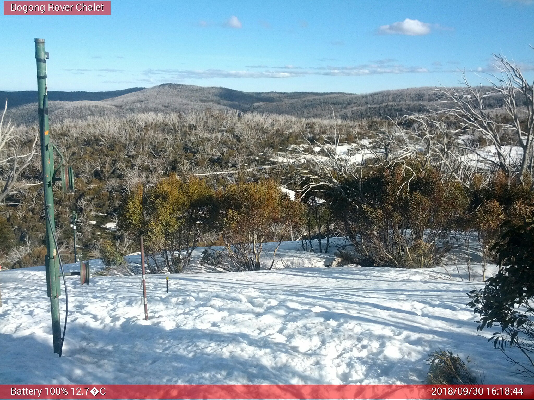 Bogong Web Cam 4:18pm Sunday 30th of September 2018