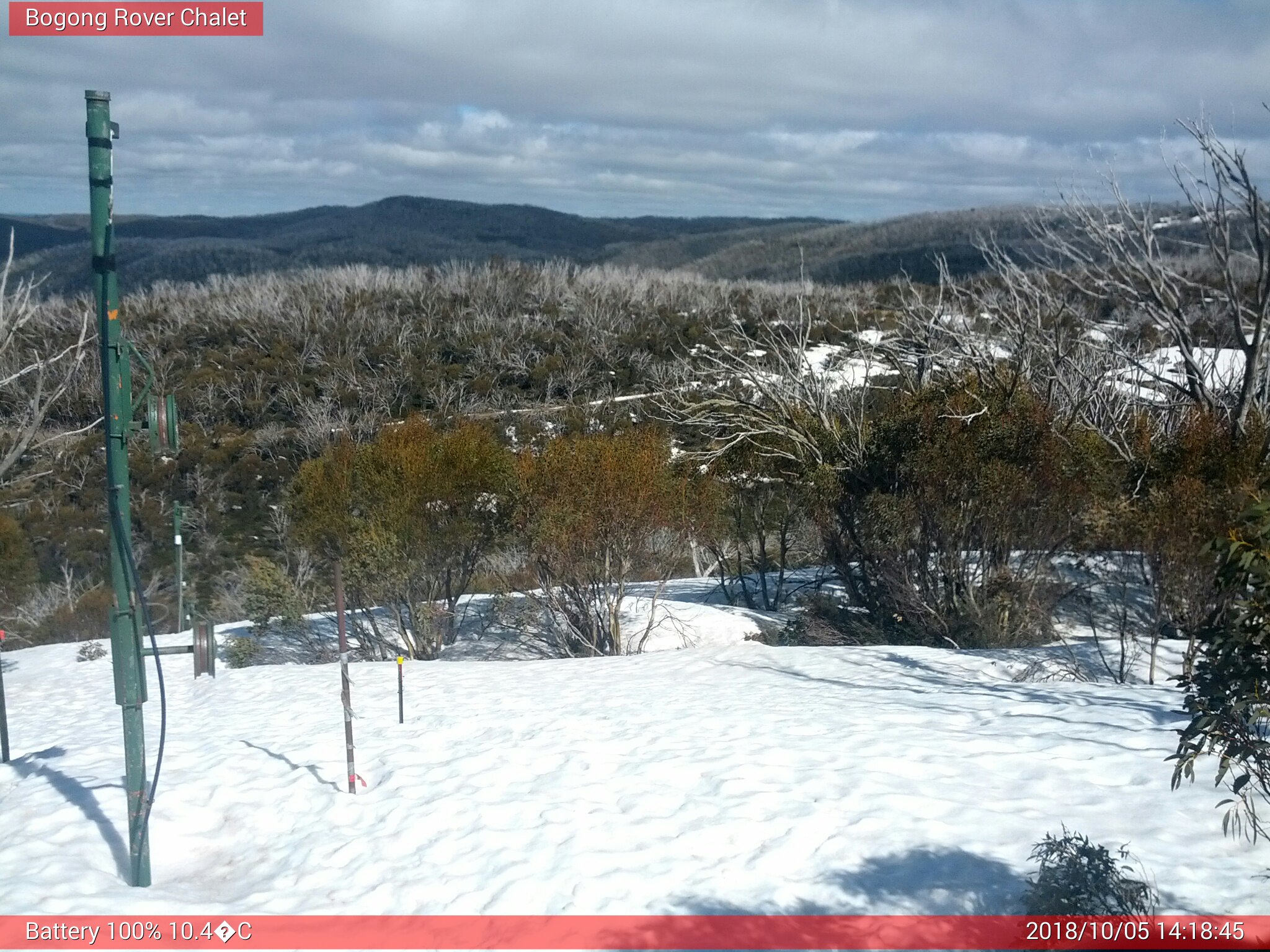 Bogong Web Cam 2:18pm Friday 5th of October 2018