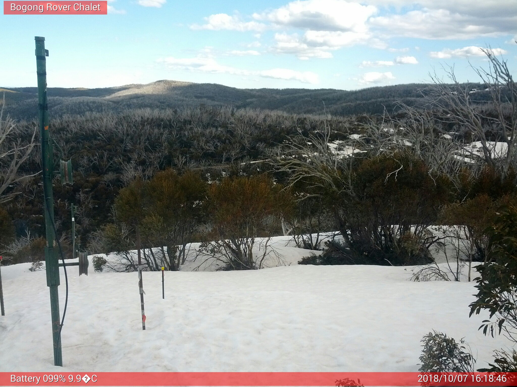 Bogong Web Cam 4:18pm Sunday 7th of October 2018