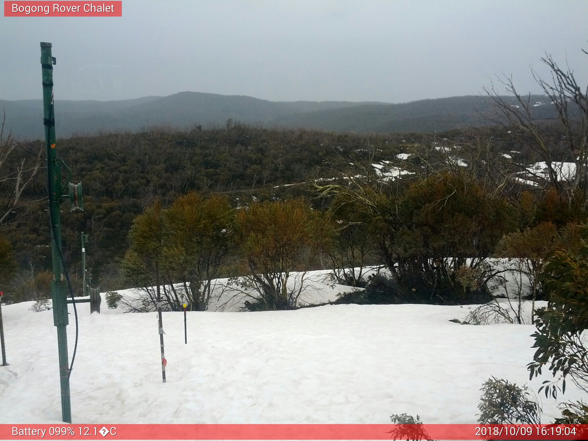 Bogong Web Cam 4:19pm Tuesday 9th of October 2018