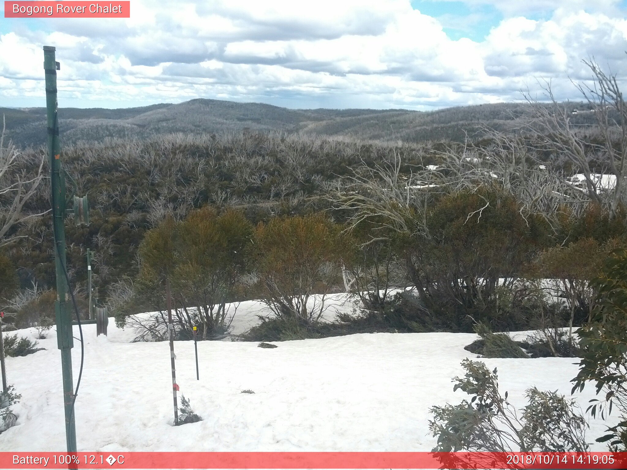 Bogong Web Cam 2:19pm Sunday 14th of October 2018