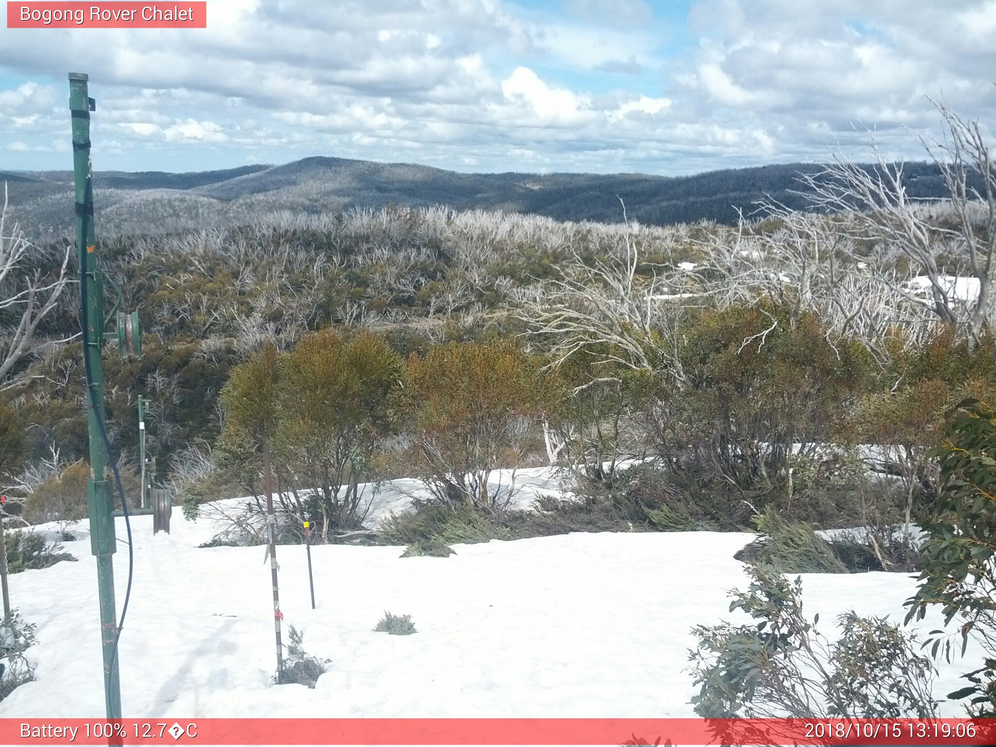 Bogong Web Cam 1:19pm Monday 15th of October 2018