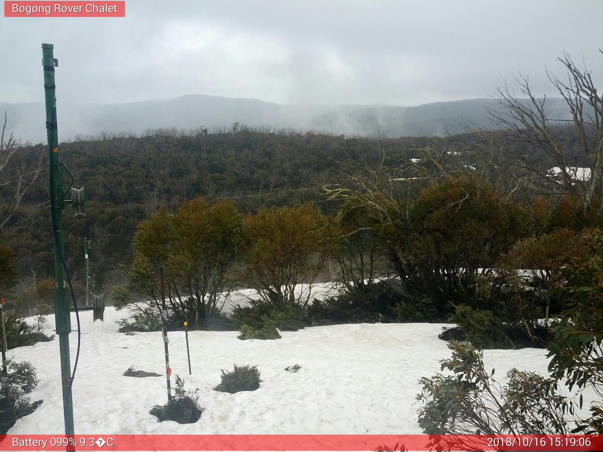 Bogong Web Cam 3:19pm Tuesday 16th of October 2018