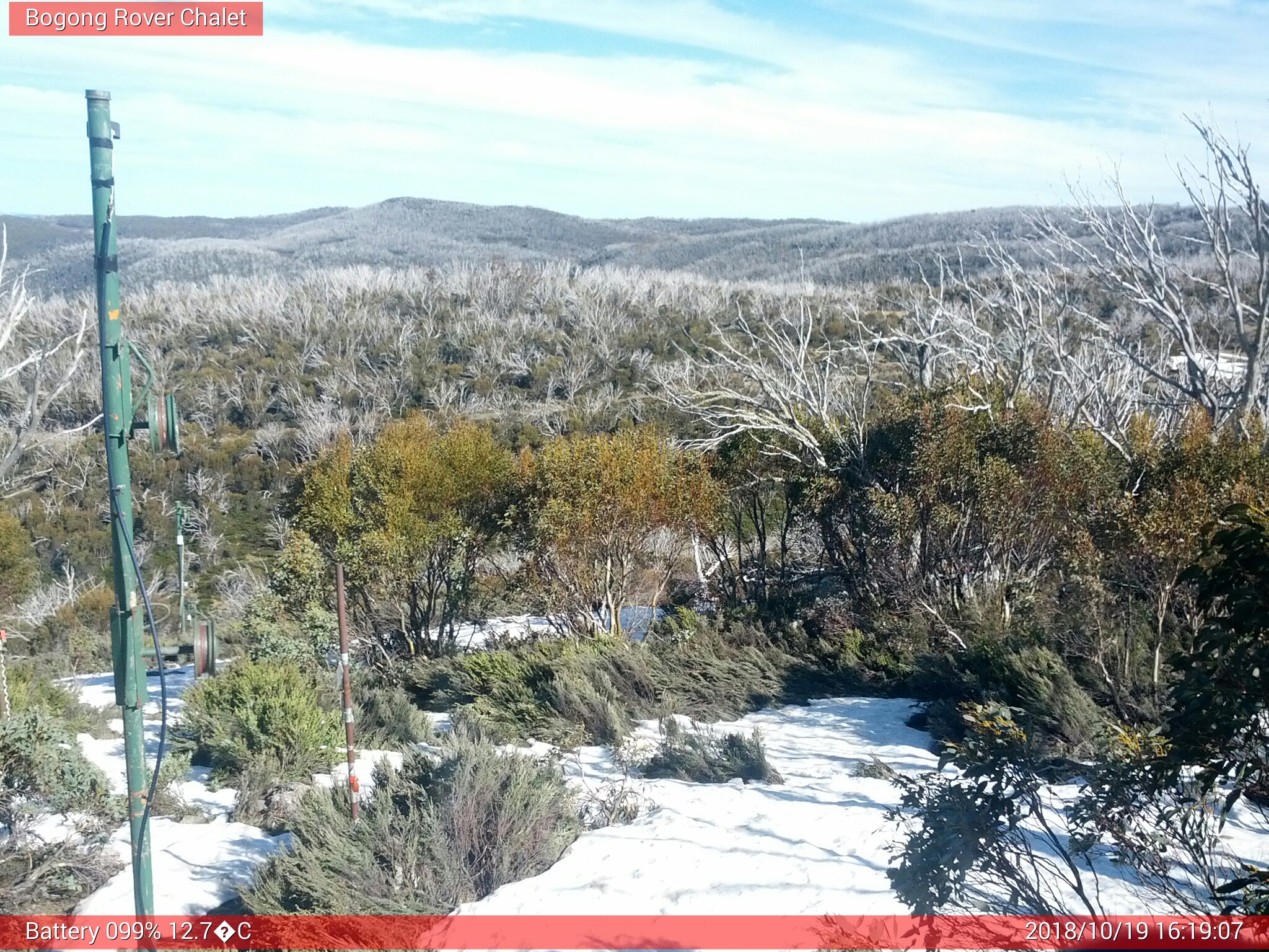 Bogong Web Cam 4:19pm Friday 19th of October 2018