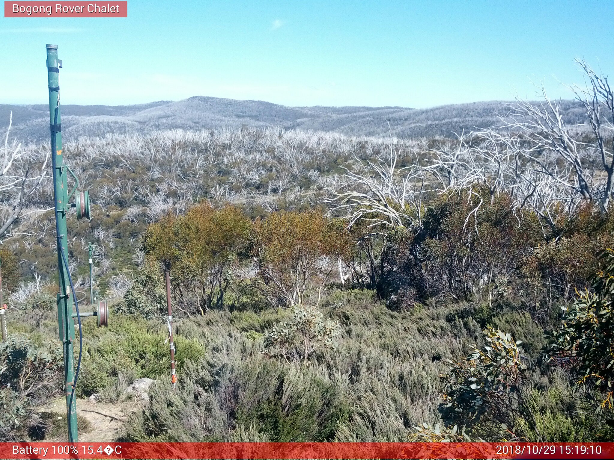 Bogong Web Cam 3:19pm Monday 29th of October 2018