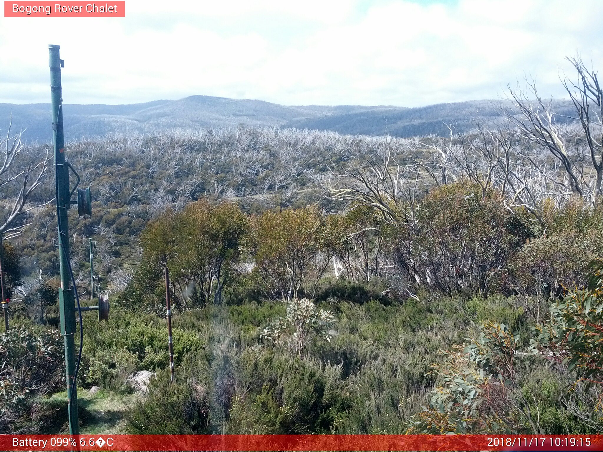 Bogong Web Cam 10:19am Saturday 17th of November 2018