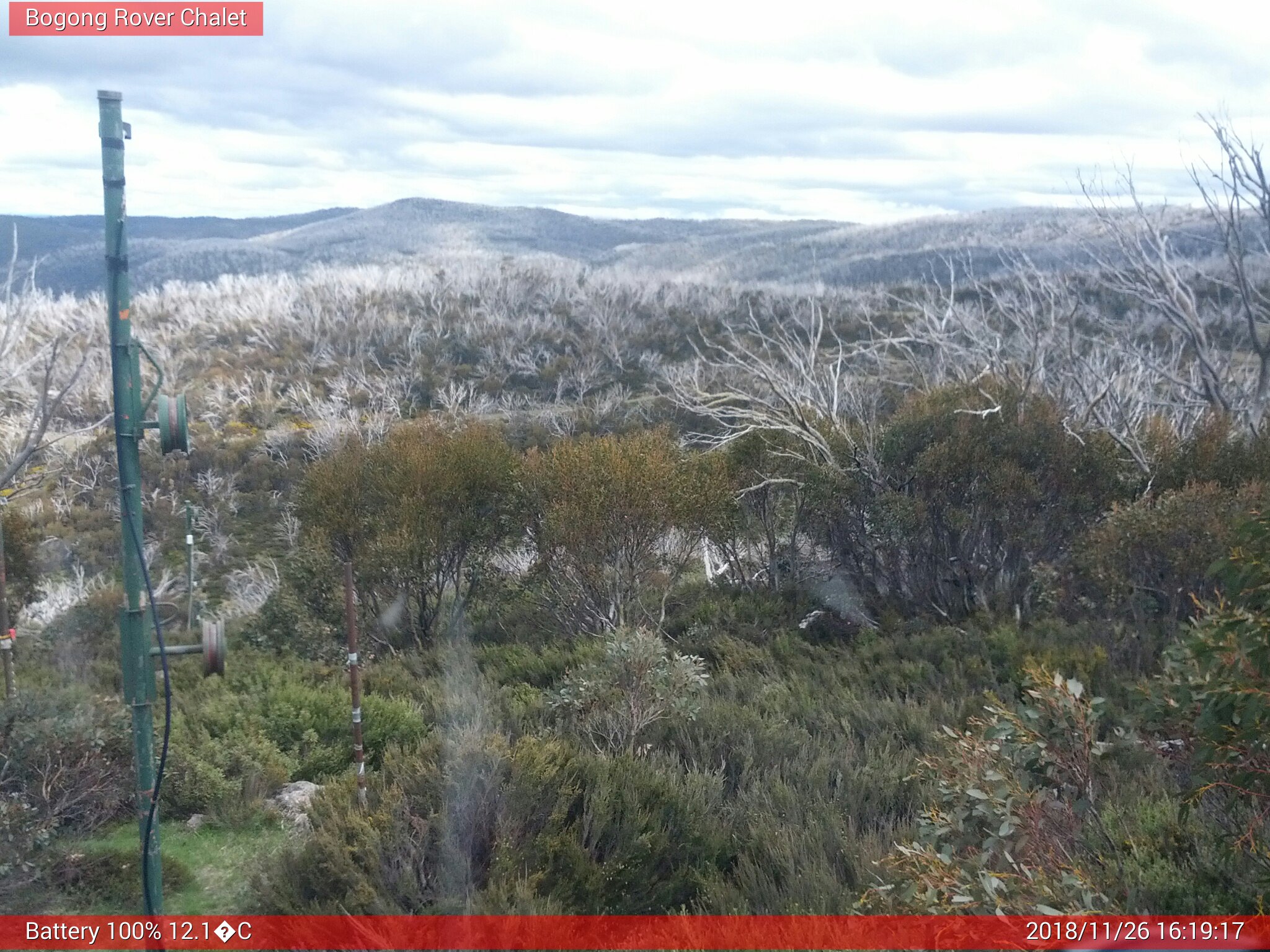 Bogong Web Cam 4:19pm Monday 26th of November 2018