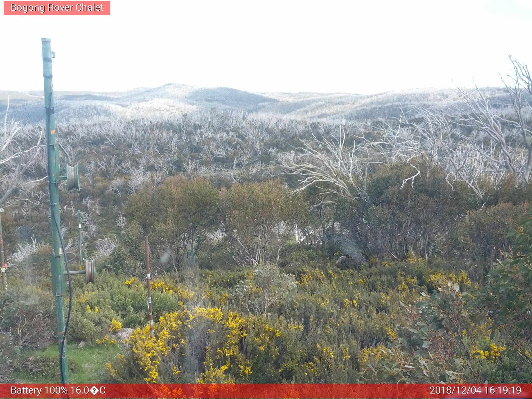 Bogong Web Cam 4:19pm Tuesday 4th of December 2018