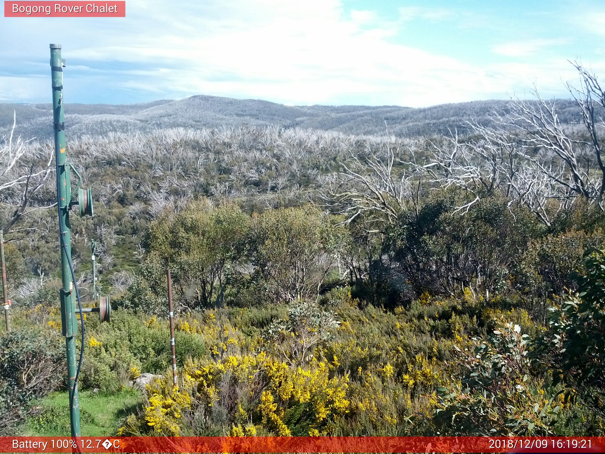 Bogong Web Cam 4:19pm Sunday 9th of December 2018