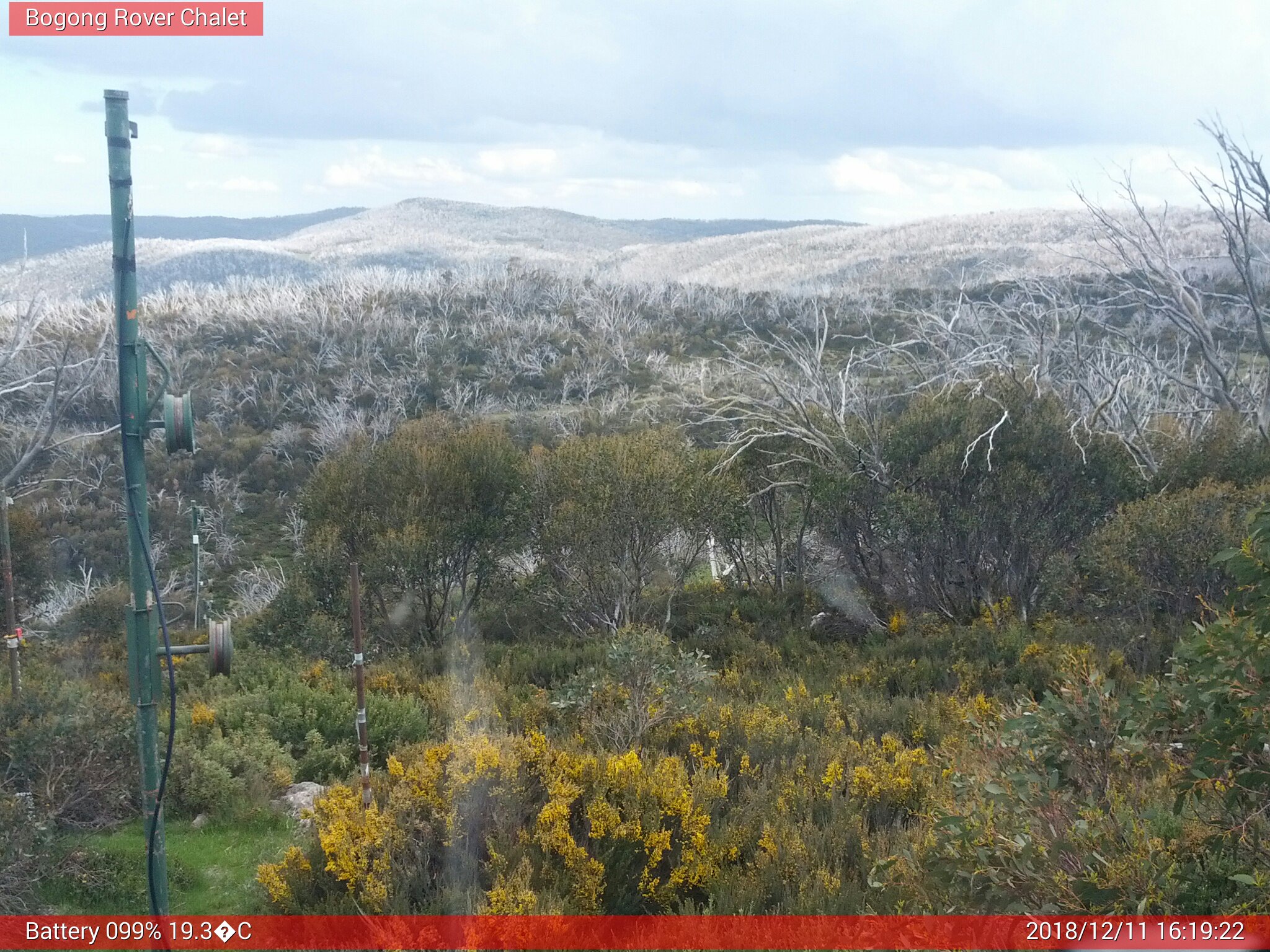 Bogong Web Cam 4:19pm Tuesday 11th of December 2018