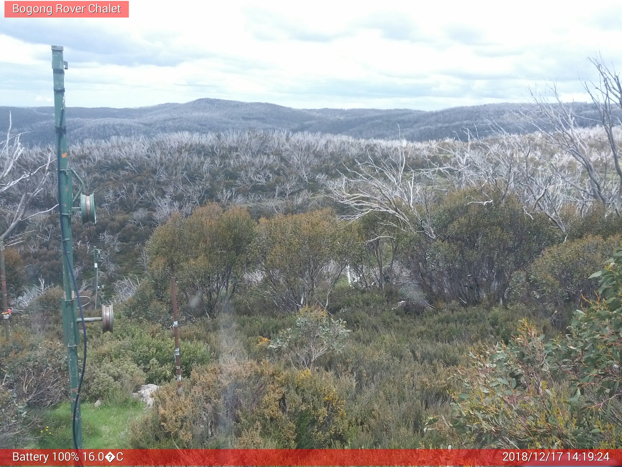 Bogong Web Cam 2:19pm Monday 17th of December 2018