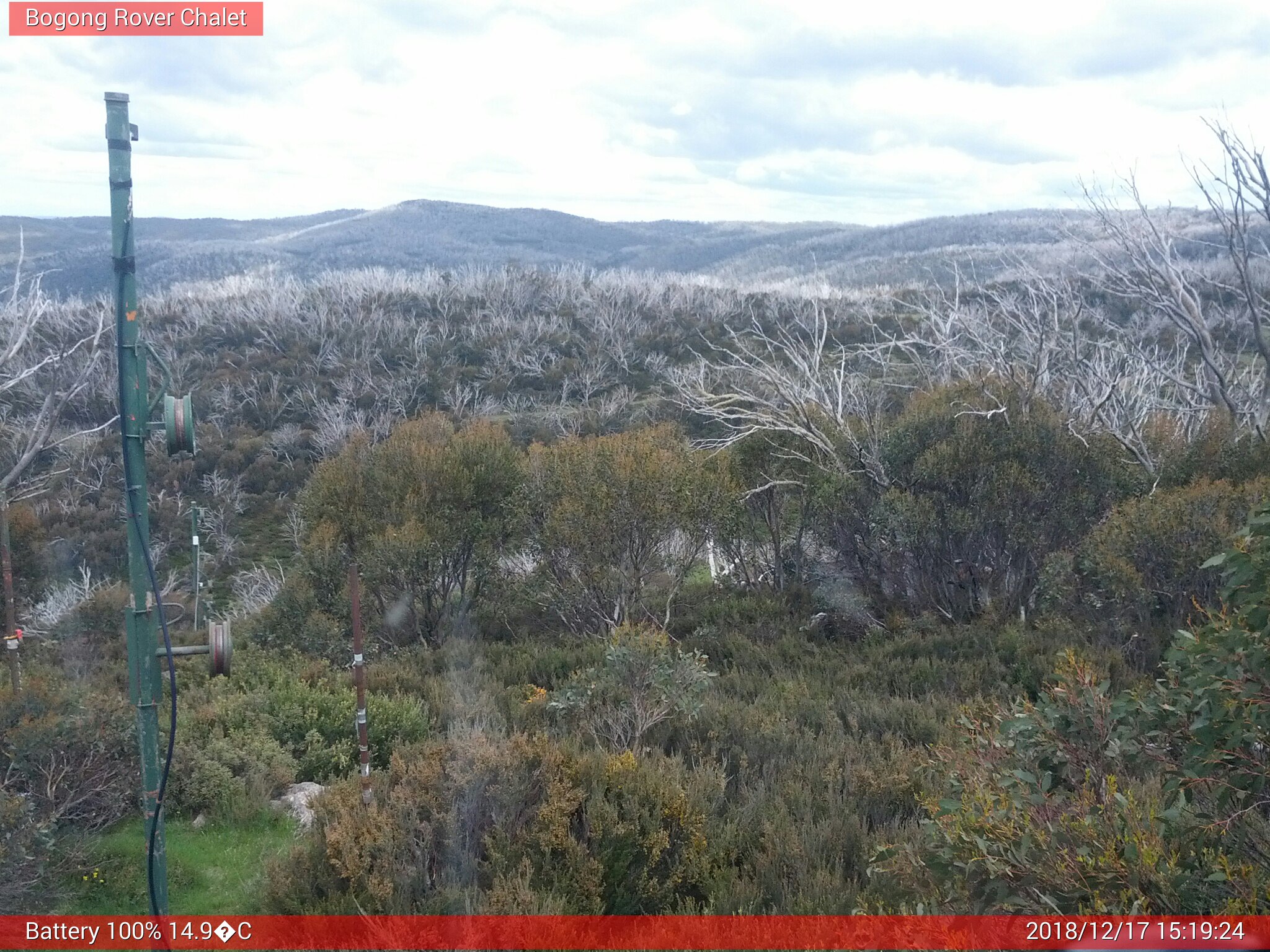 Bogong Web Cam 3:19pm Monday 17th of December 2018