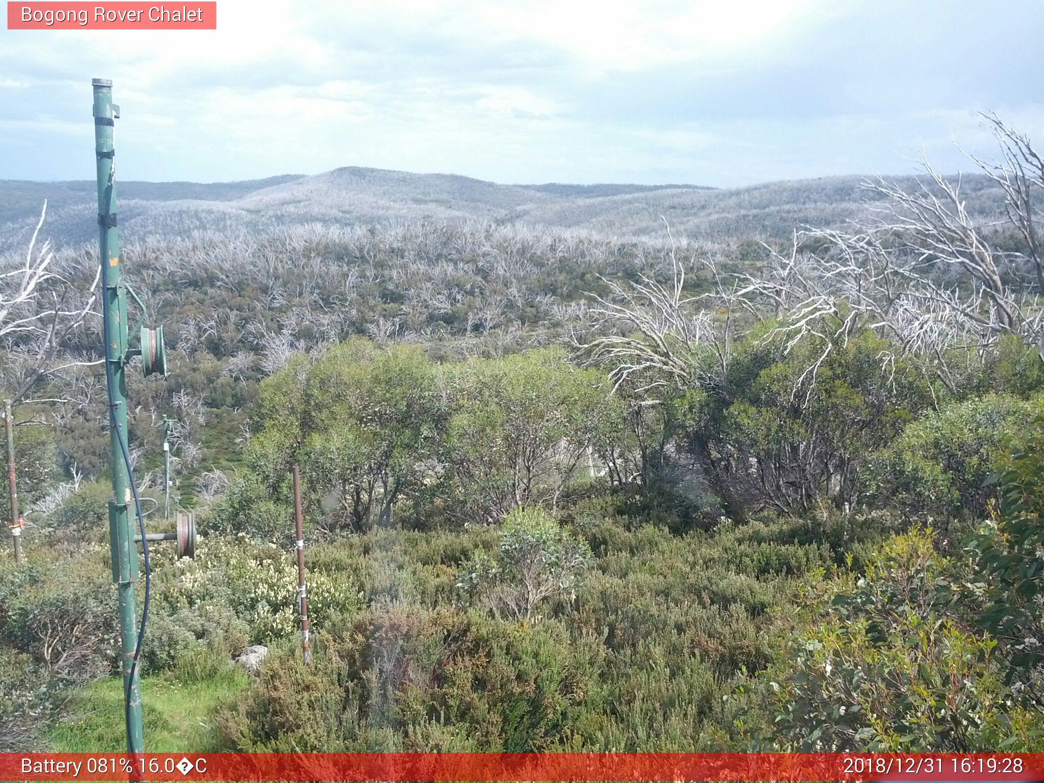 Bogong Web Cam 4:19pm Monday 31st of December 2018