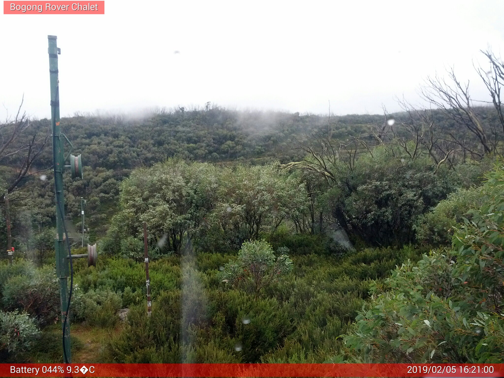 Bogong Web Cam 4:21pm Tuesday 5th of February 2019