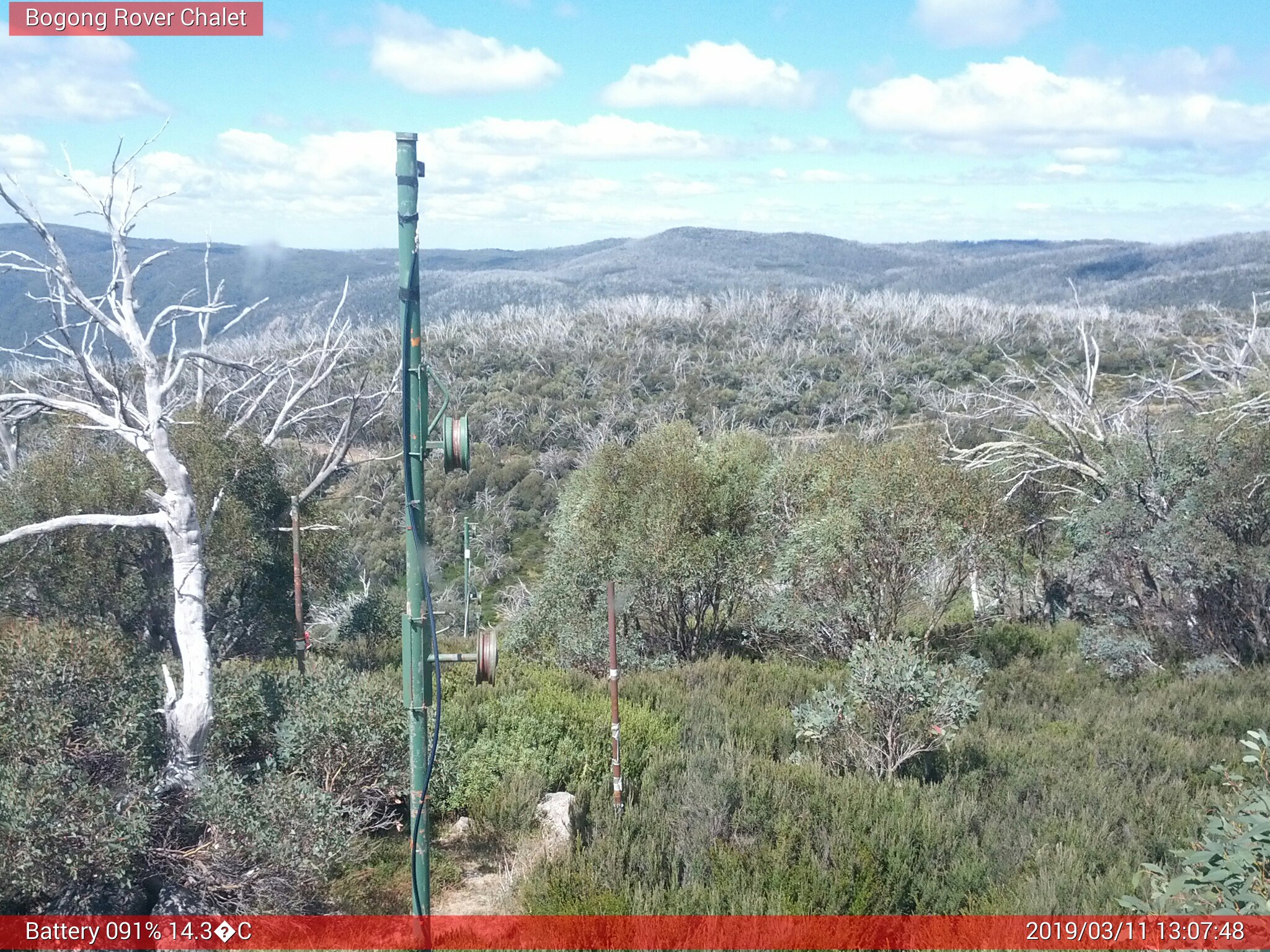 Bogong Web Cam 1:07pm Monday 11th of March 2019