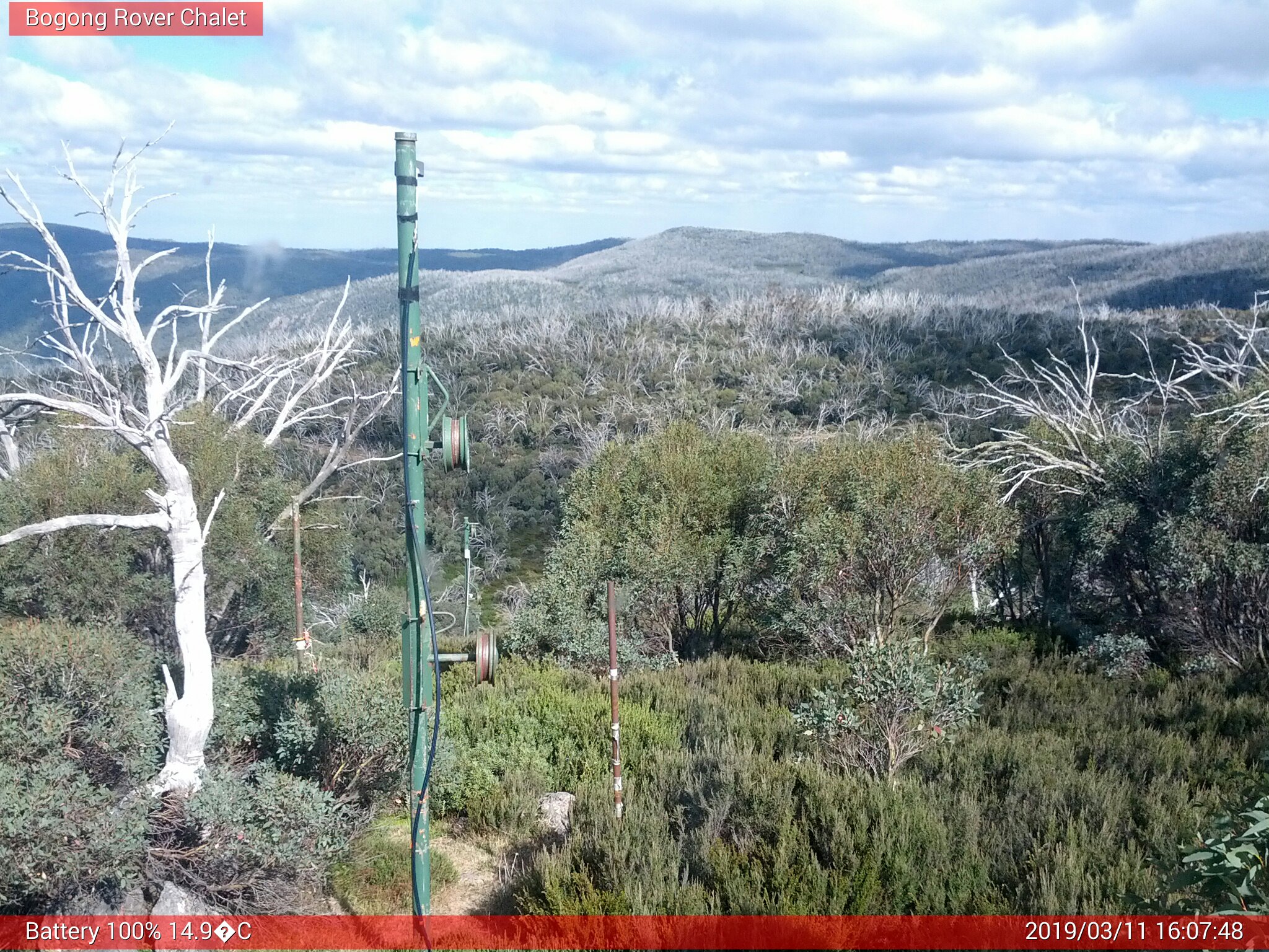 Bogong Web Cam 4:07pm Monday 11th of March 2019