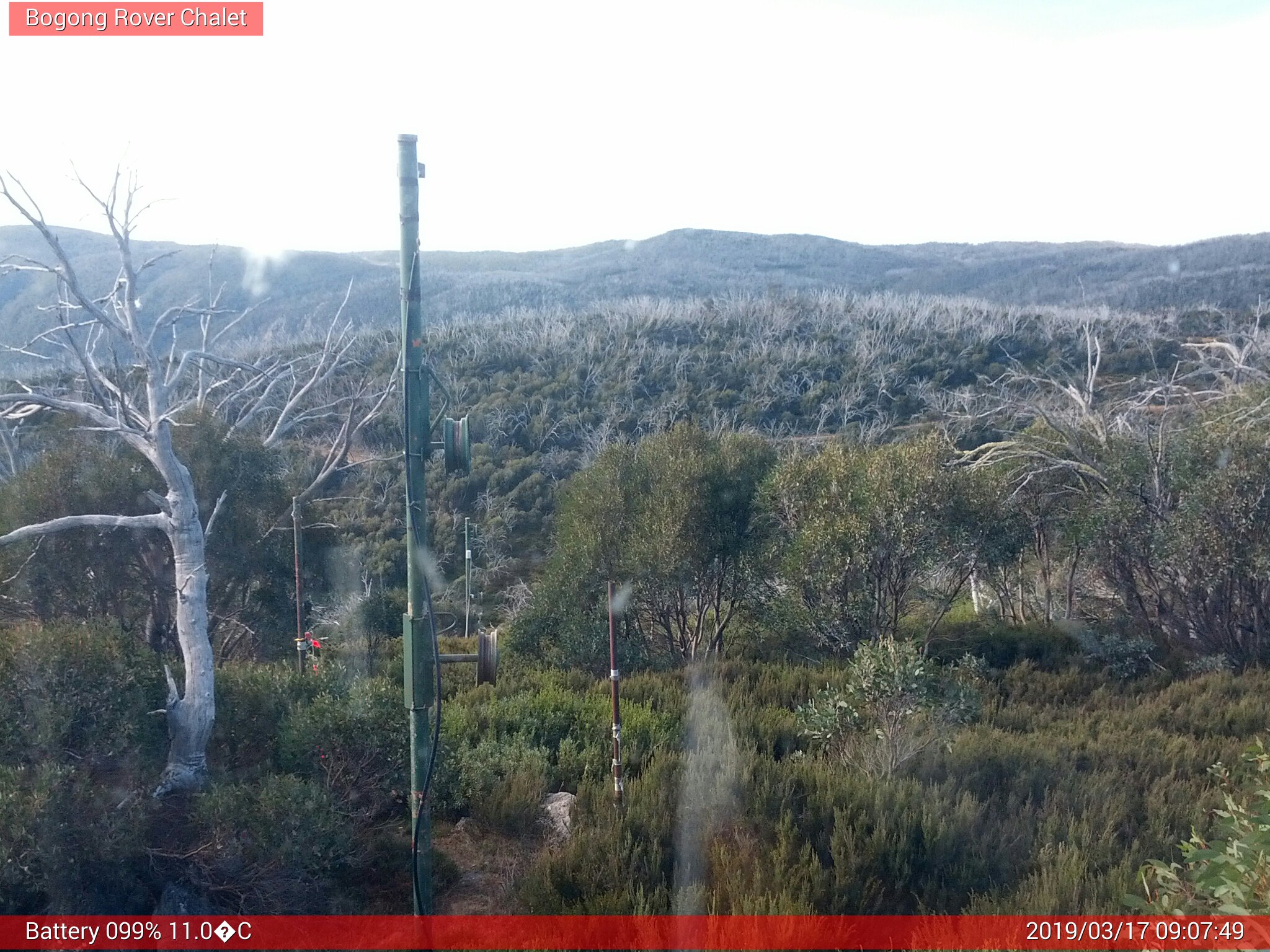 Bogong Web Cam 9:07am Sunday 17th of March 2019