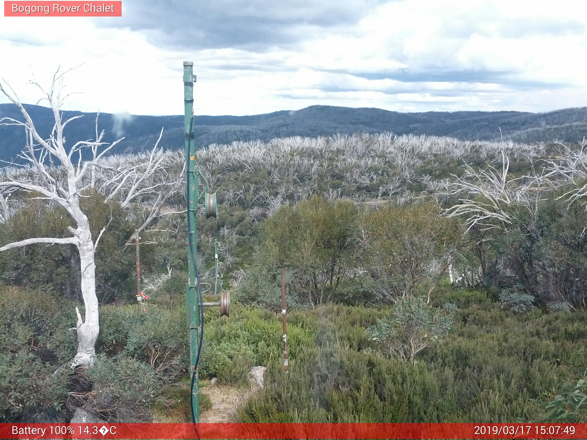 Bogong Web Cam 3:07pm Sunday 17th of March 2019