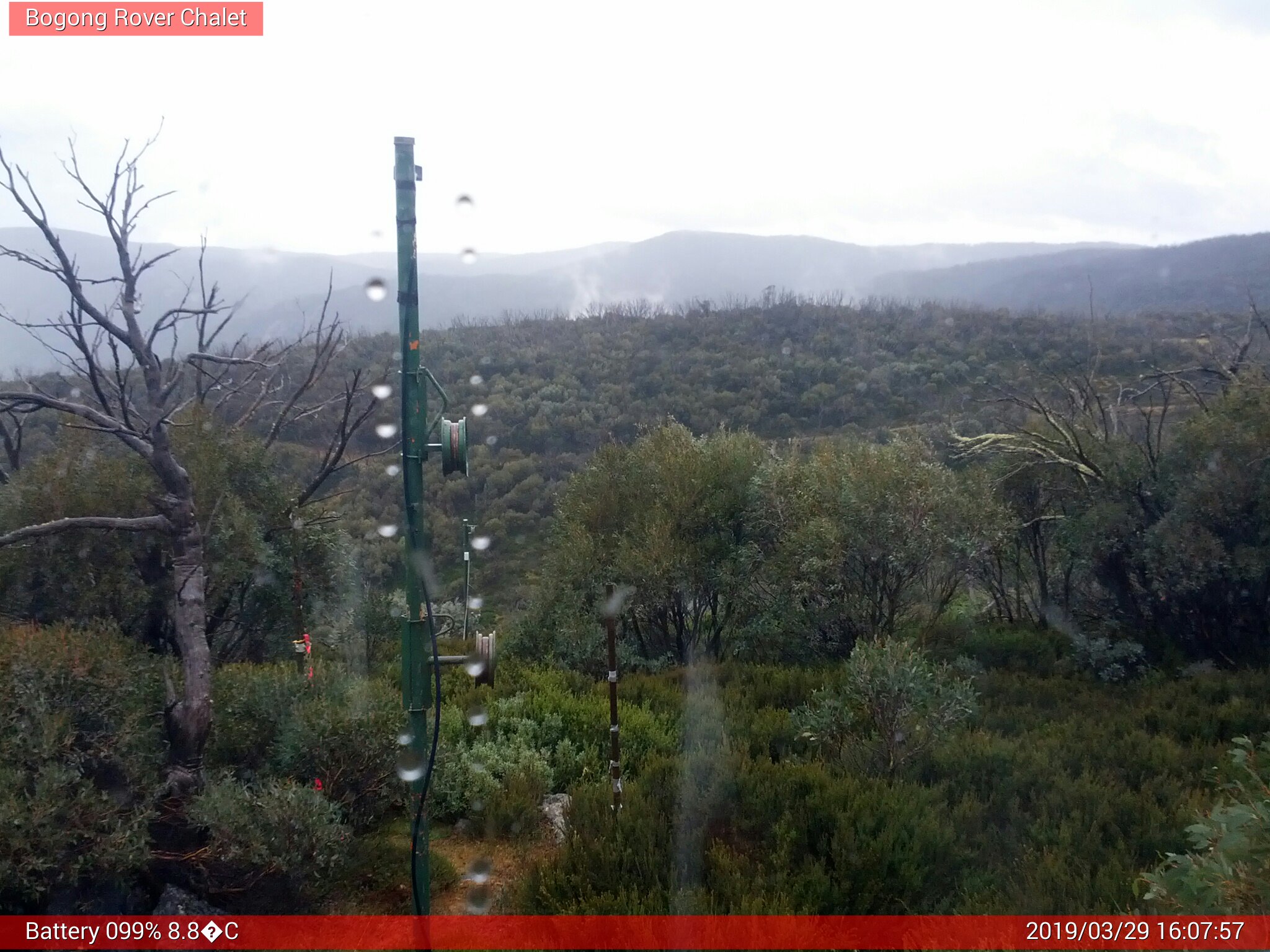 Bogong Web Cam 4:07pm Friday 29th of March 2019