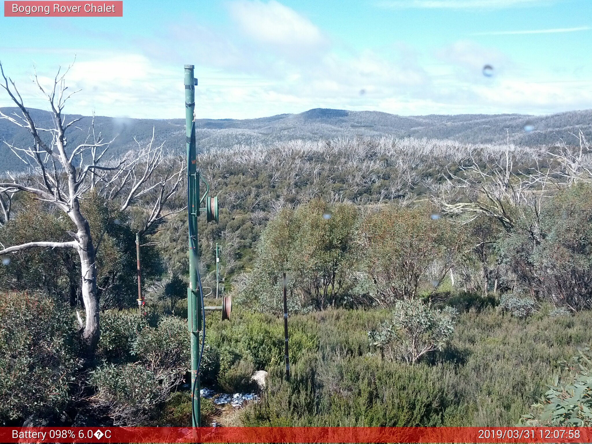 Bogong Web Cam 12:07pm Sunday 31st of March 2019