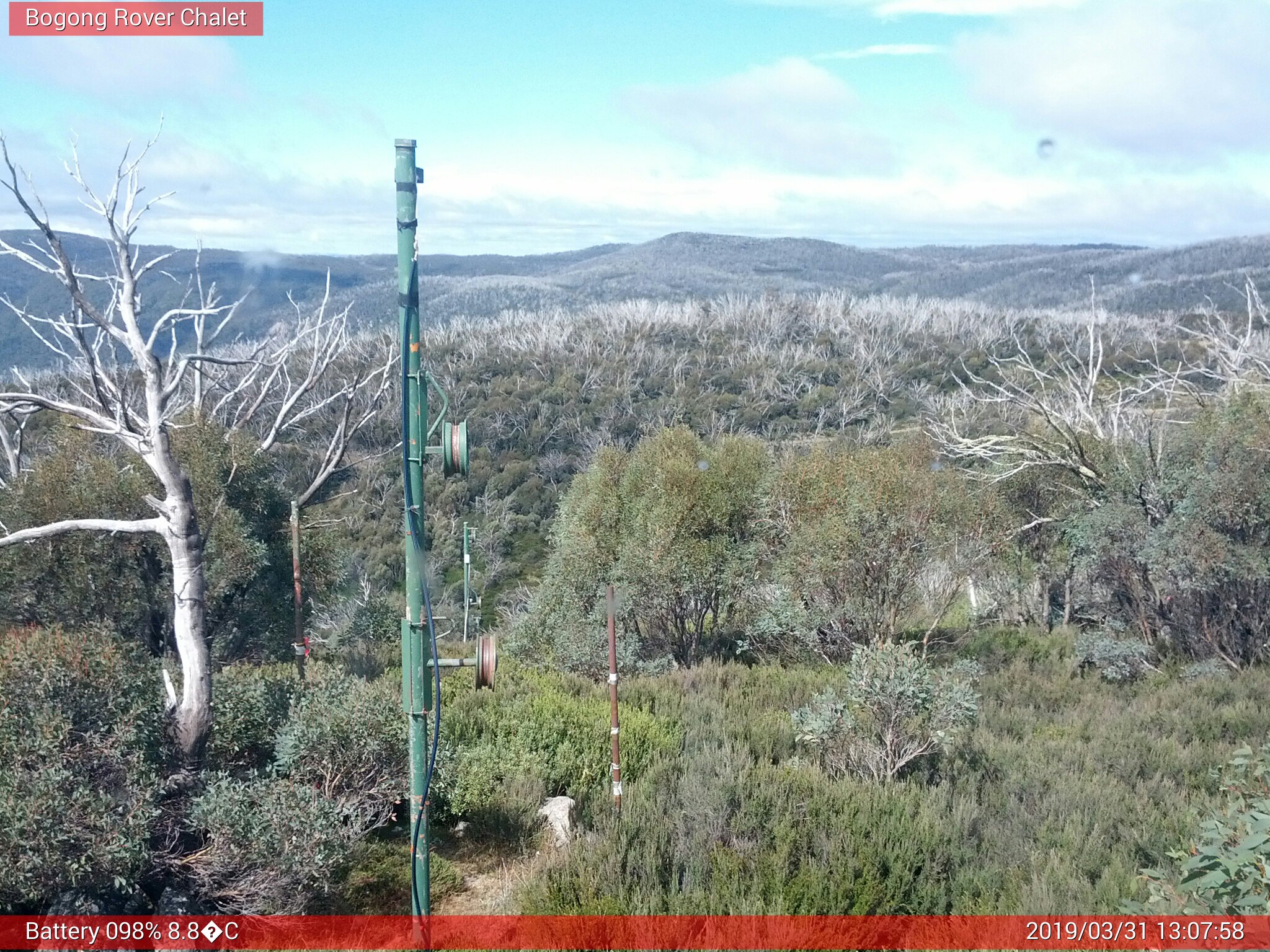 Bogong Web Cam 1:07pm Sunday 31st of March 2019