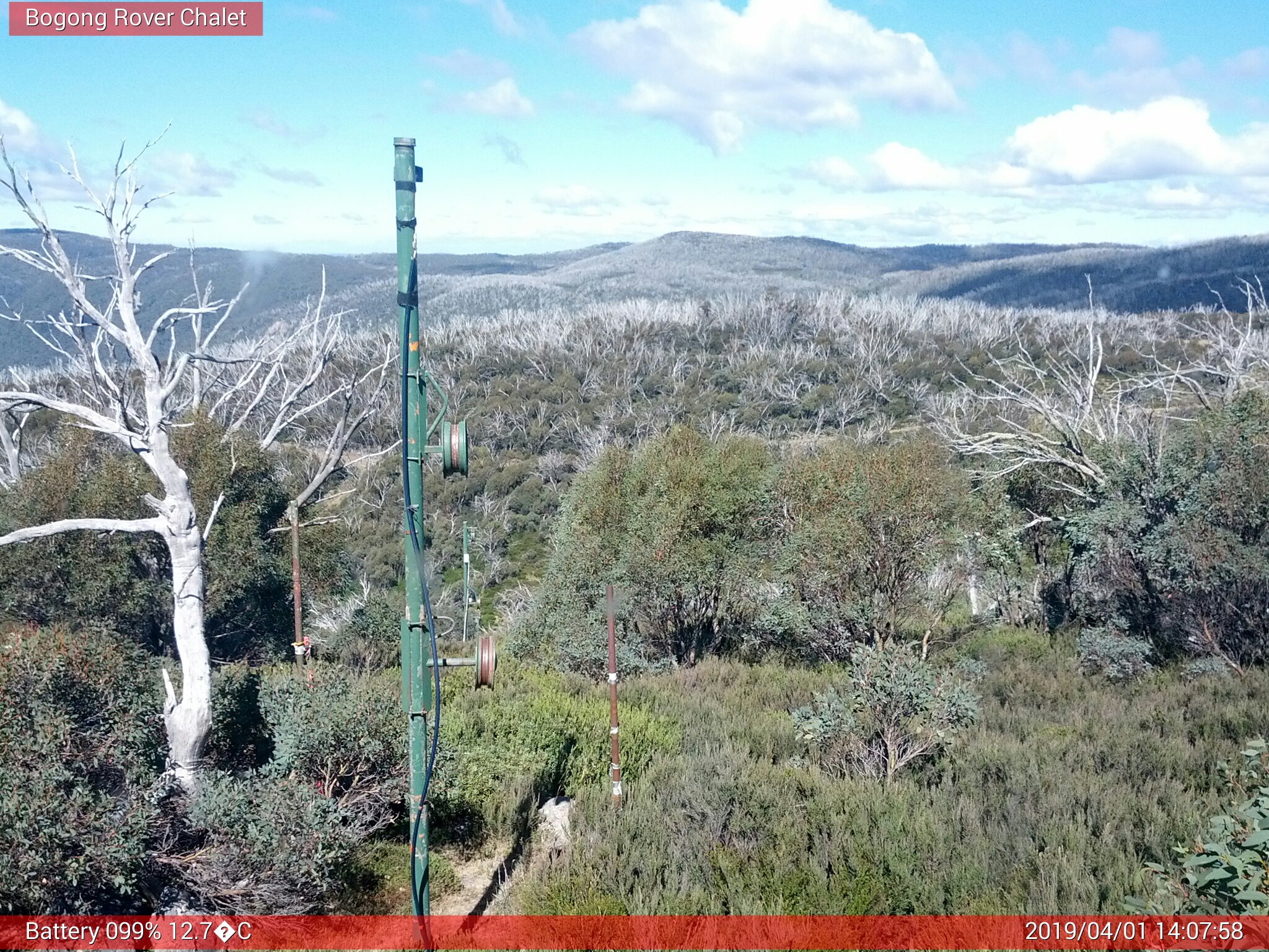 Bogong Web Cam 2:07pm Monday 1st of April 2019