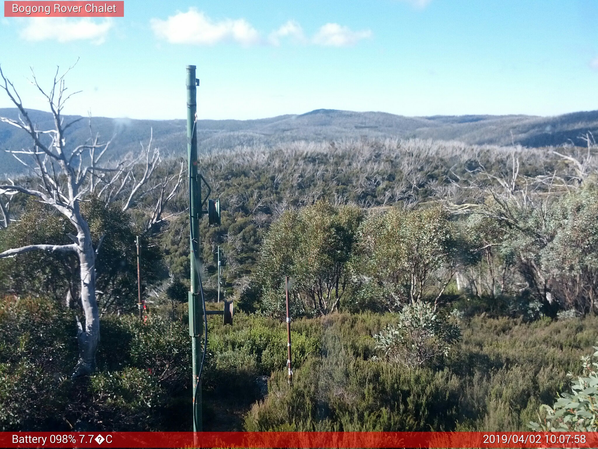 Bogong Web Cam 10:07am Tuesday 2nd of April 2019