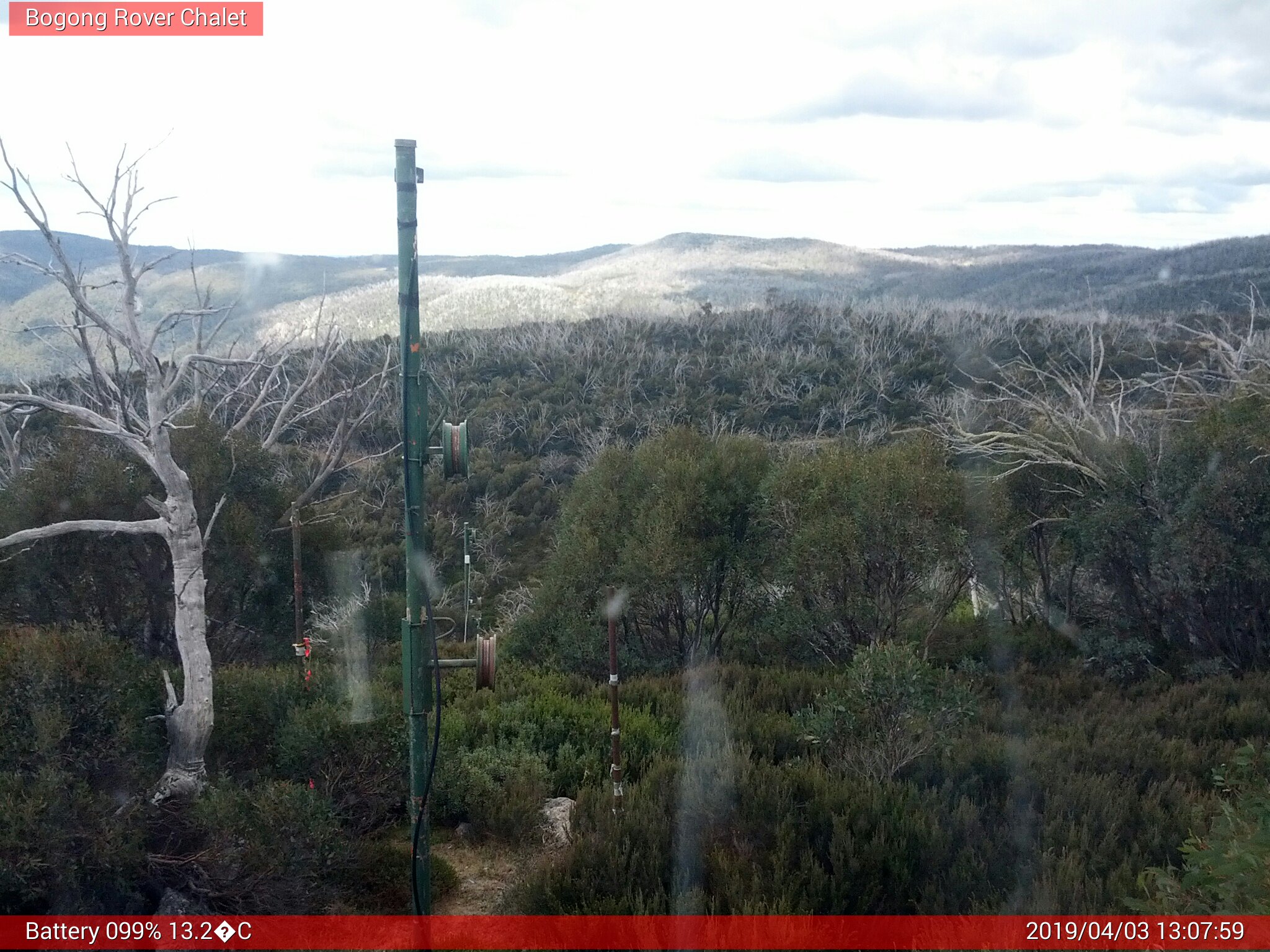 Bogong Web Cam 1:07pm Wednesday 3rd of April 2019