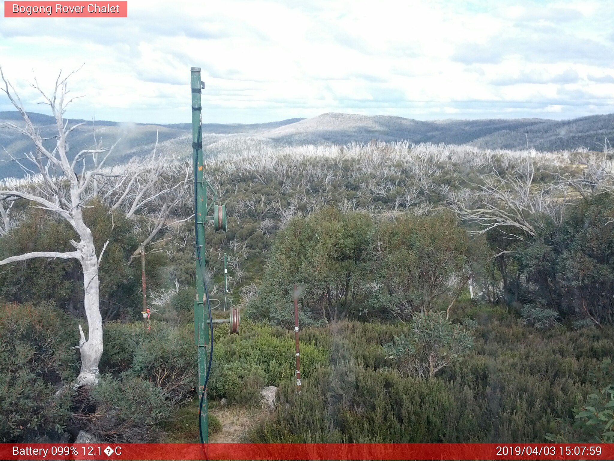 Bogong Web Cam 3:07pm Wednesday 3rd of April 2019