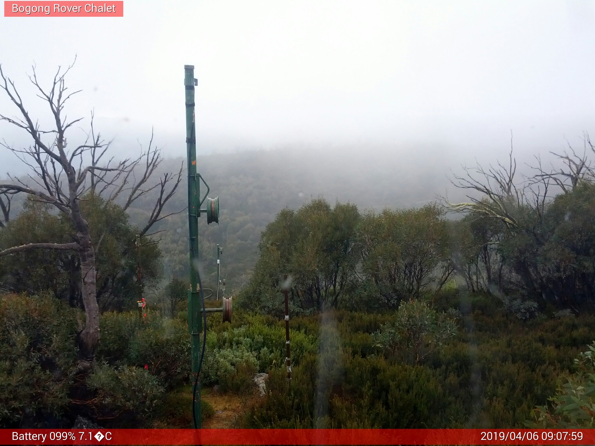 Bogong Web Cam 9:07am Saturday 6th of April 2019