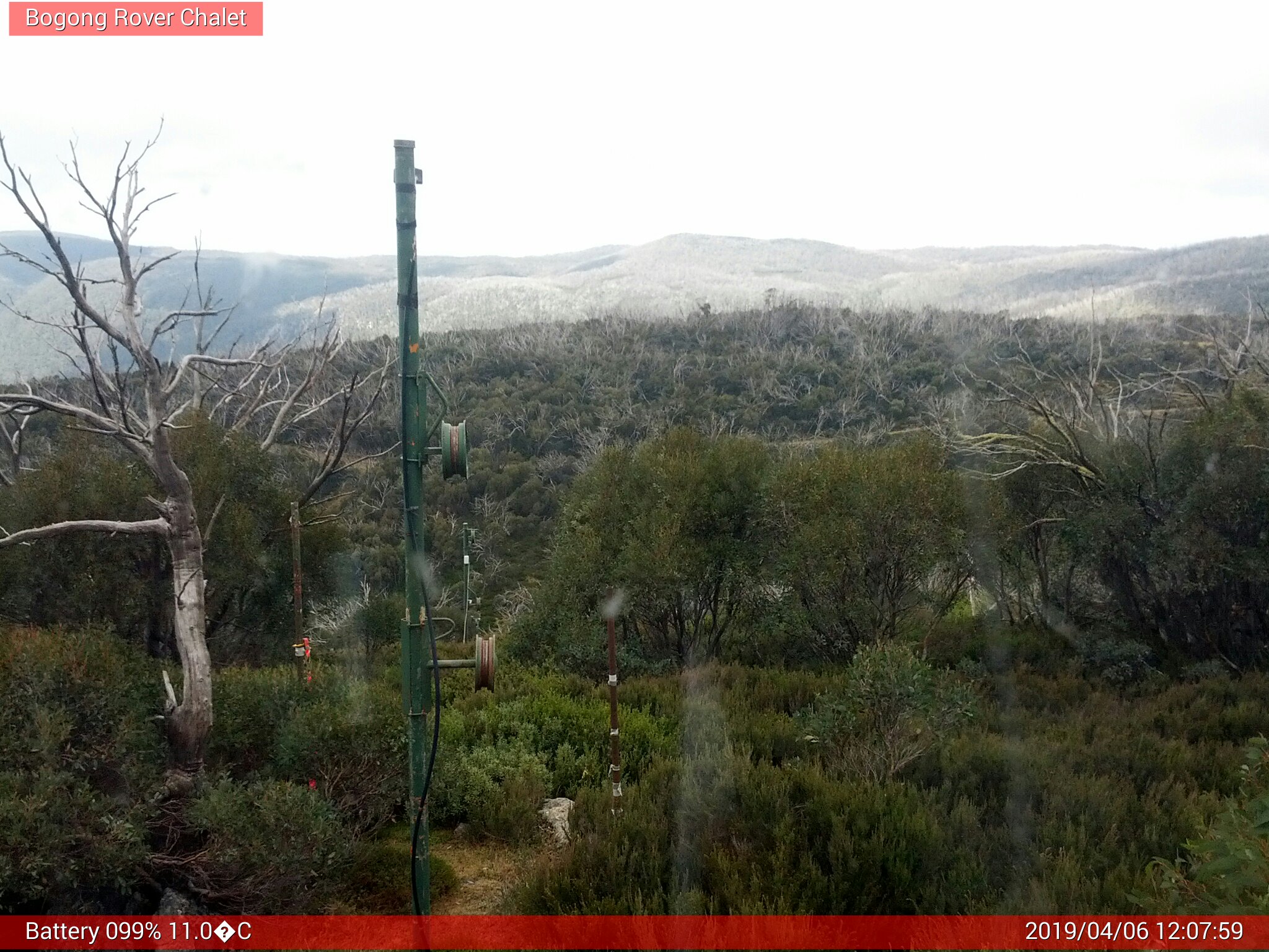 Bogong Web Cam 12:07pm Saturday 6th of April 2019