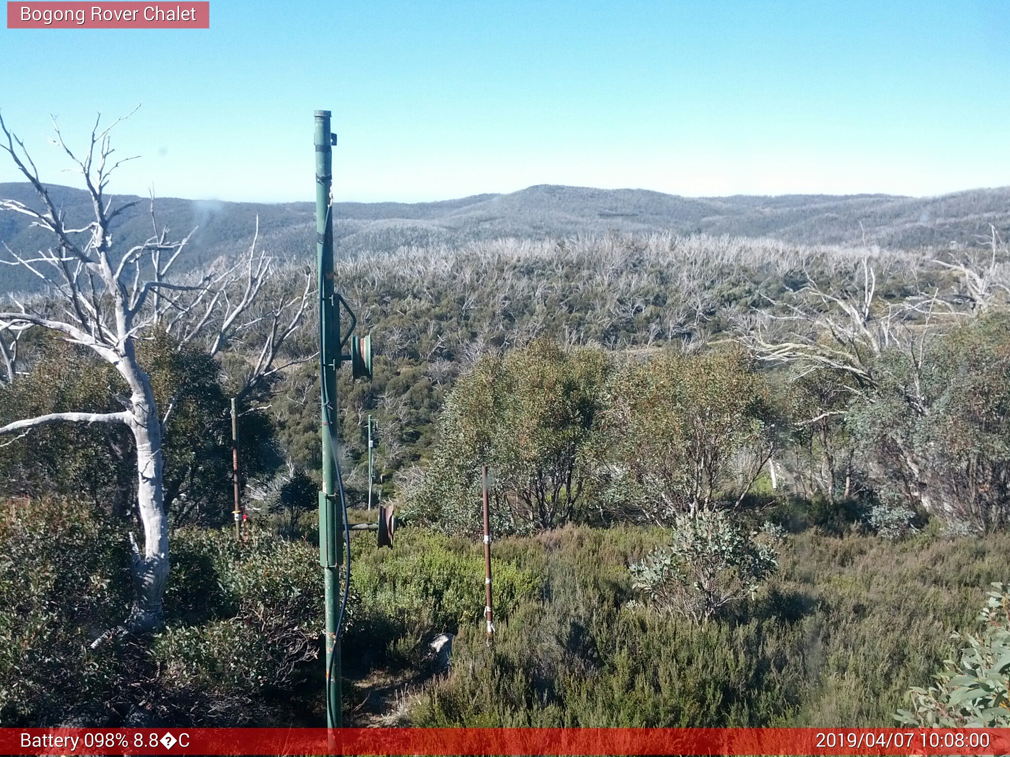 Bogong Web Cam 10:07am Sunday 7th of April 2019