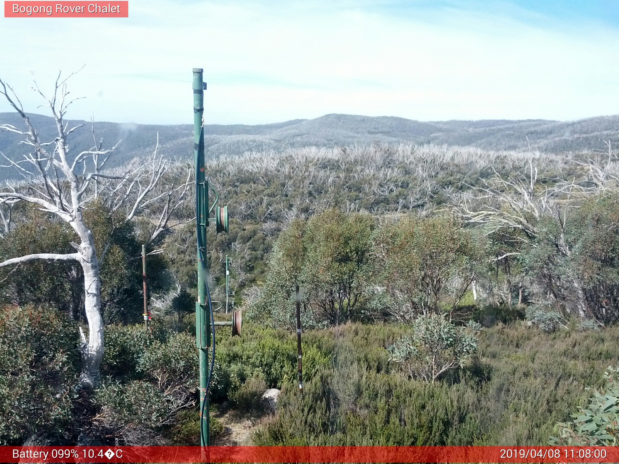 Bogong Web Cam 11:07am Monday 8th of April 2019