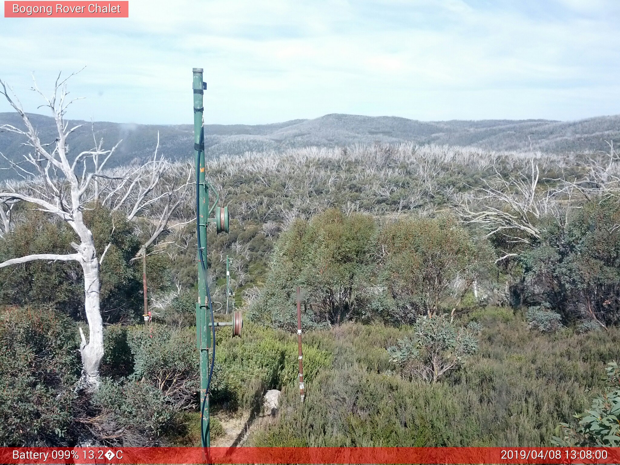 Bogong Web Cam 1:07pm Monday 8th of April 2019