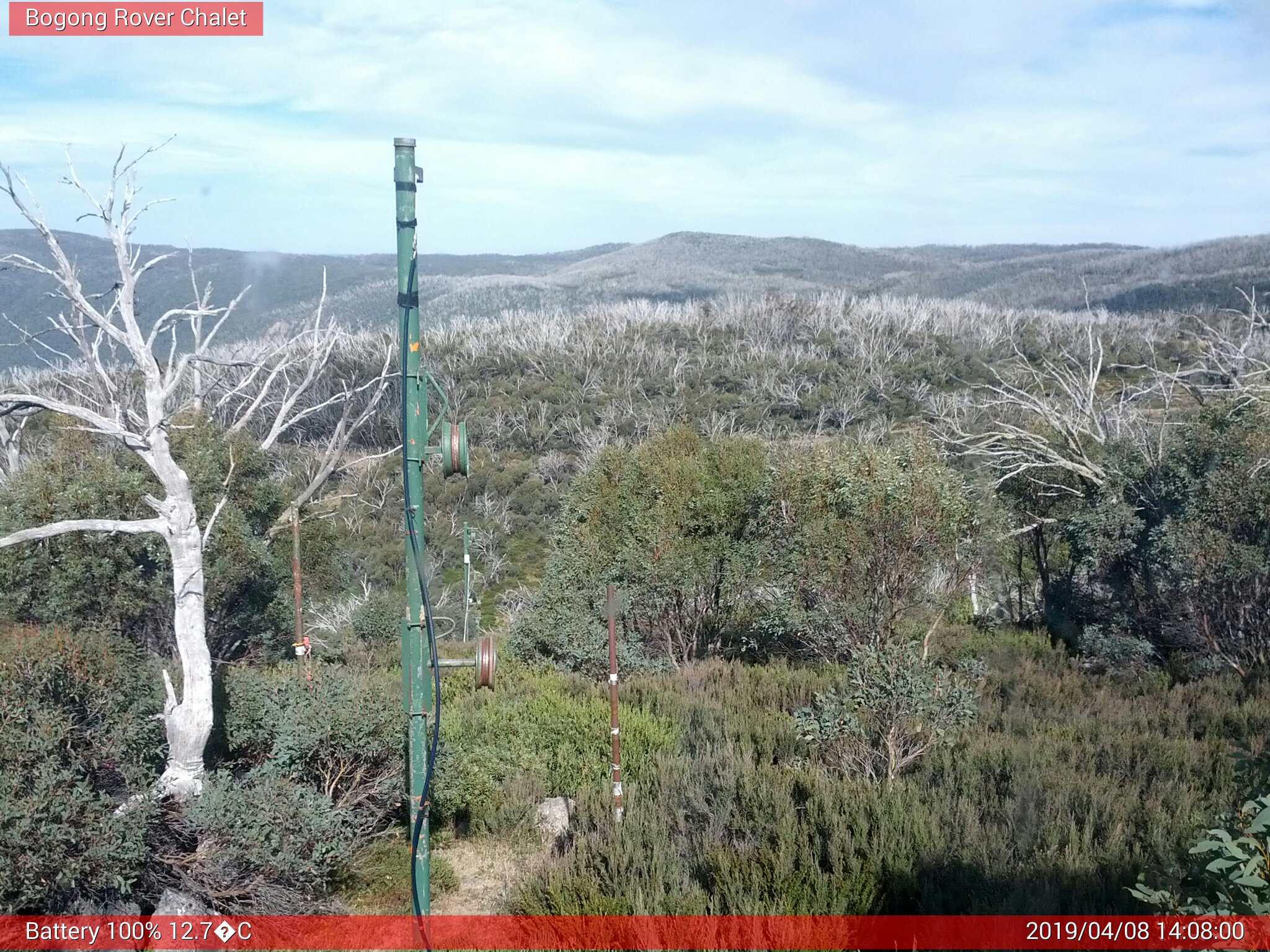 Bogong Web Cam 2:07pm Monday 8th of April 2019