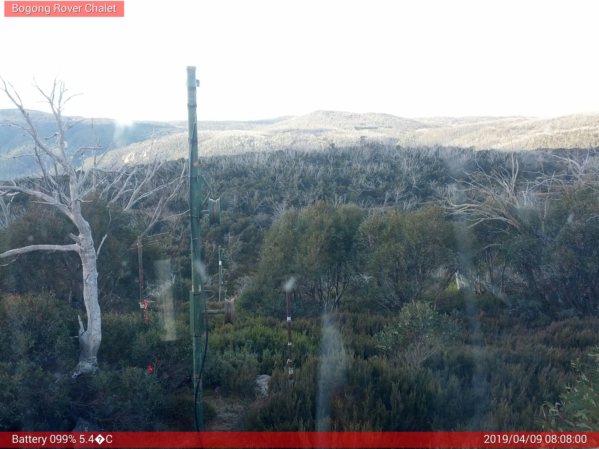 Bogong Web Cam 8:07am Tuesday 9th of April 2019