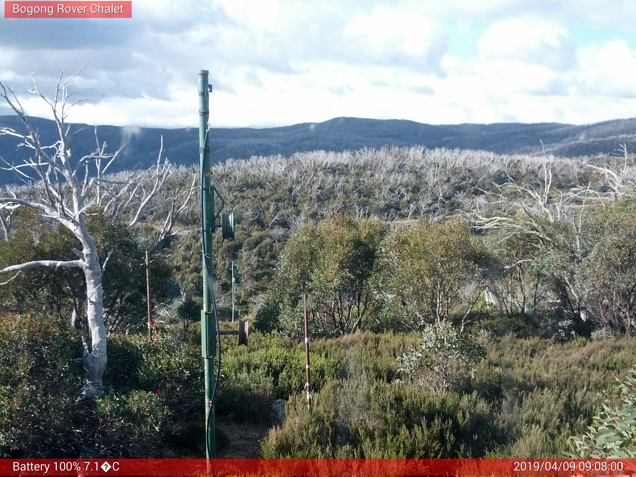 Bogong Web Cam 9:08am Tuesday 9th of April 2019