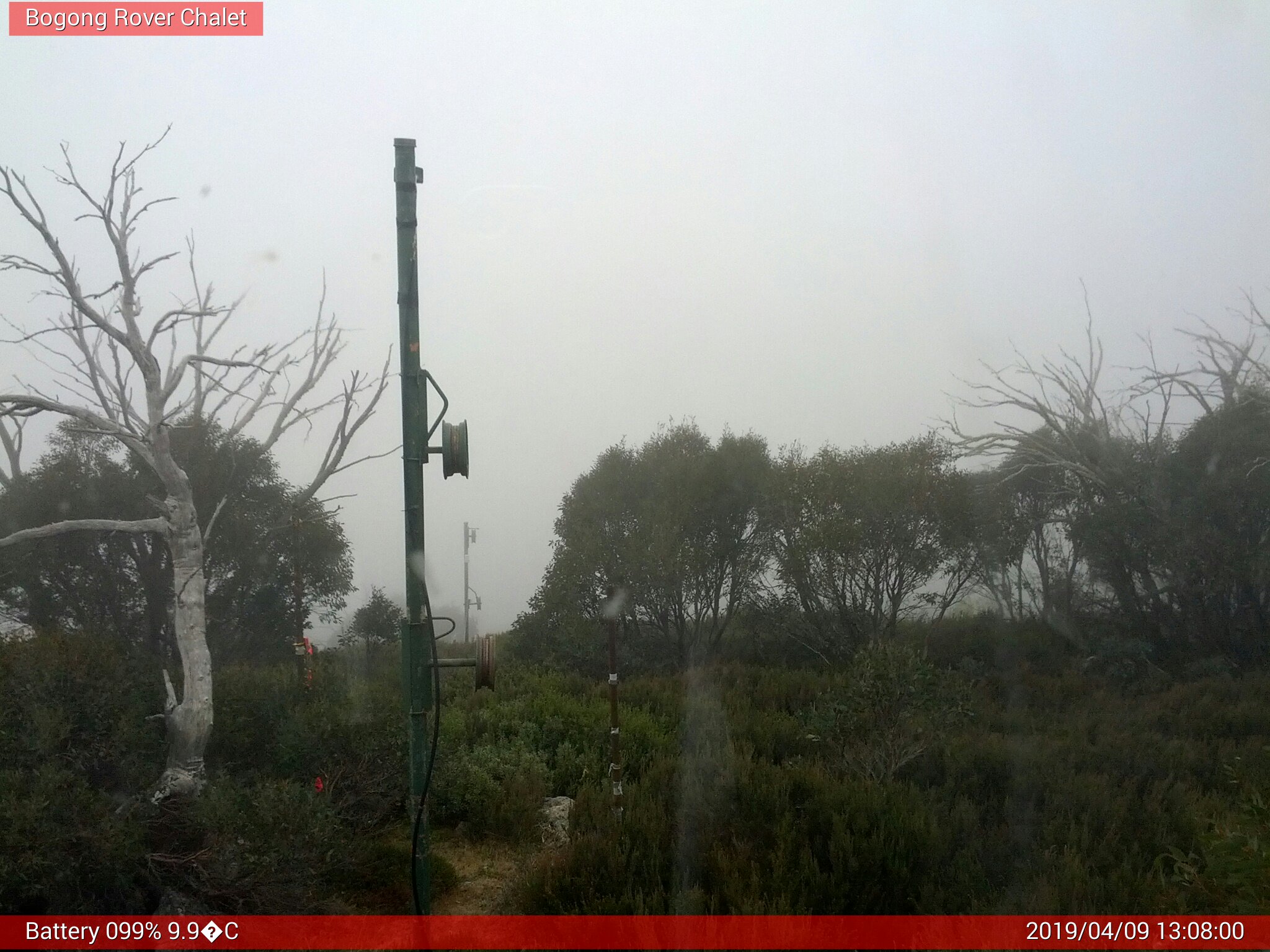 Bogong Web Cam 1:08pm Tuesday 9th of April 2019