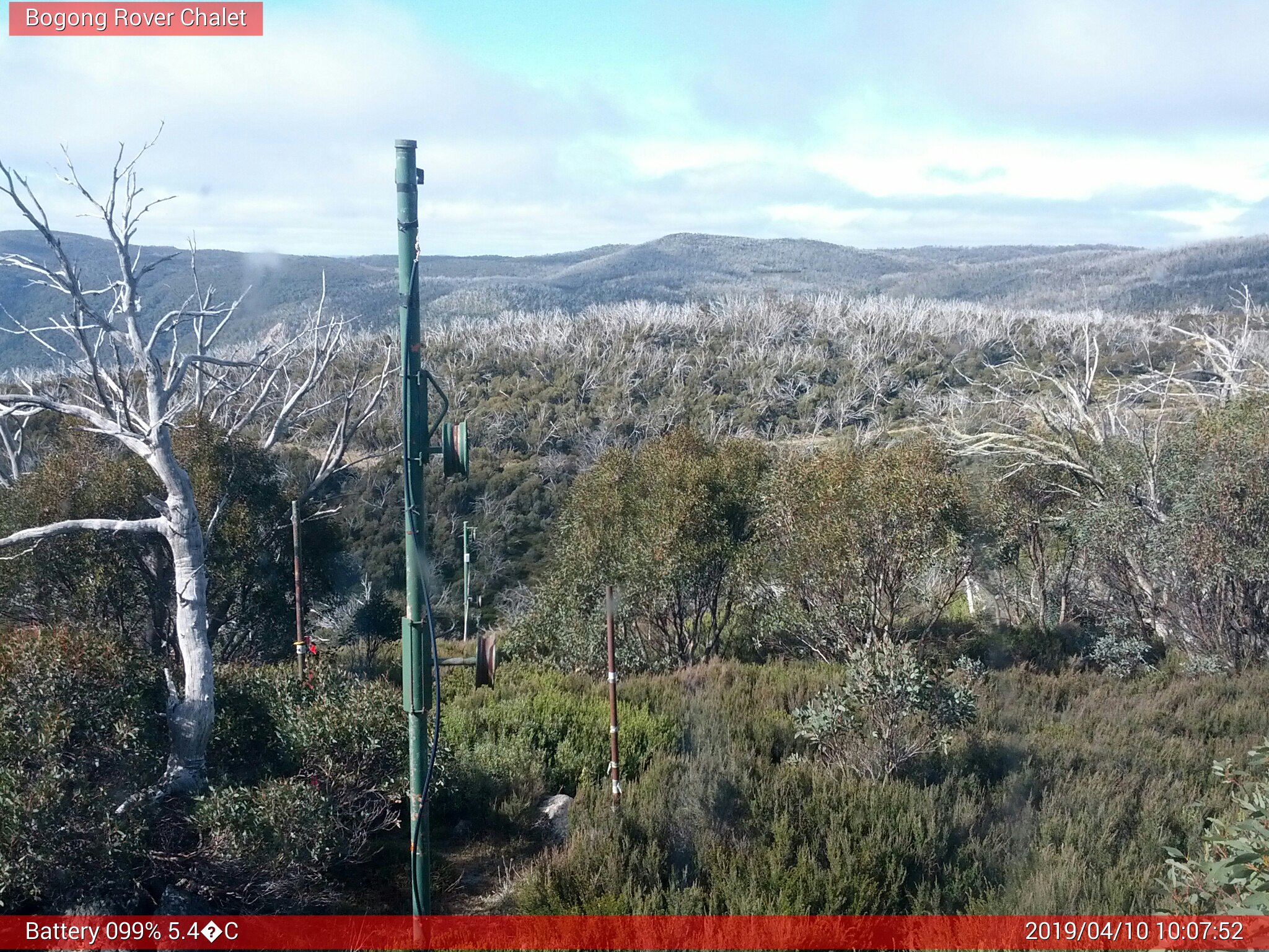 Bogong Web Cam 10:07am Wednesday 10th of April 2019