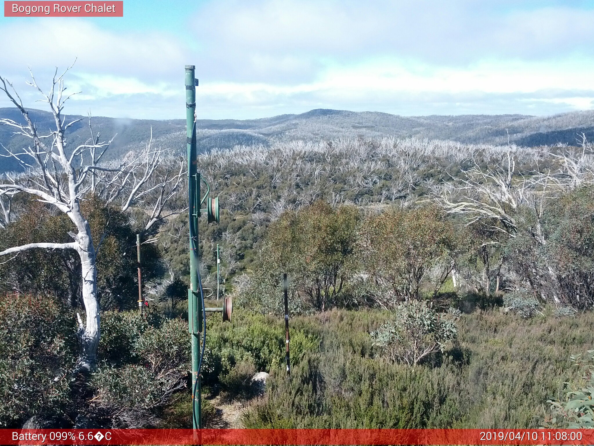 Bogong Web Cam 11:08am Wednesday 10th of April 2019