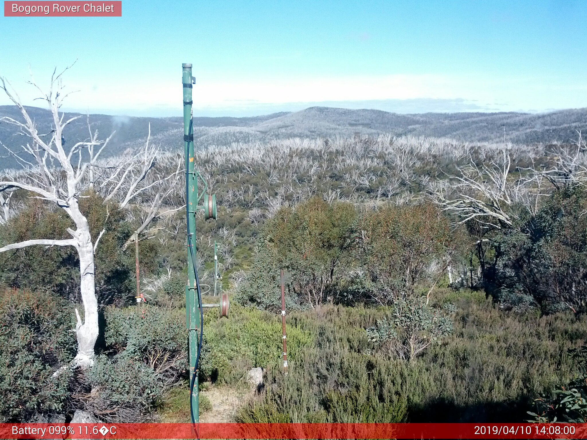 Bogong Web Cam 2:08pm Wednesday 10th of April 2019