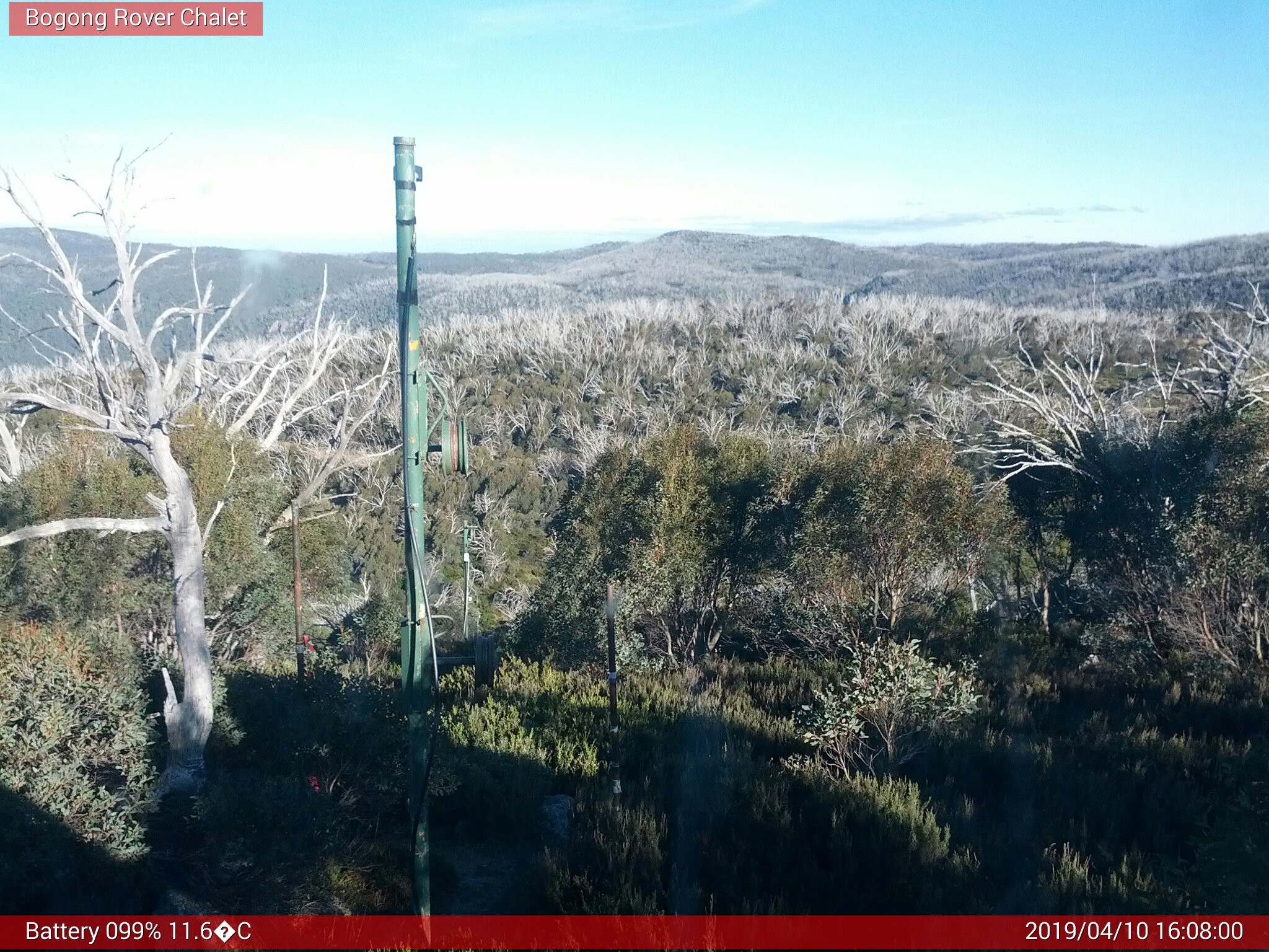 Bogong Web Cam 4:08pm Wednesday 10th of April 2019