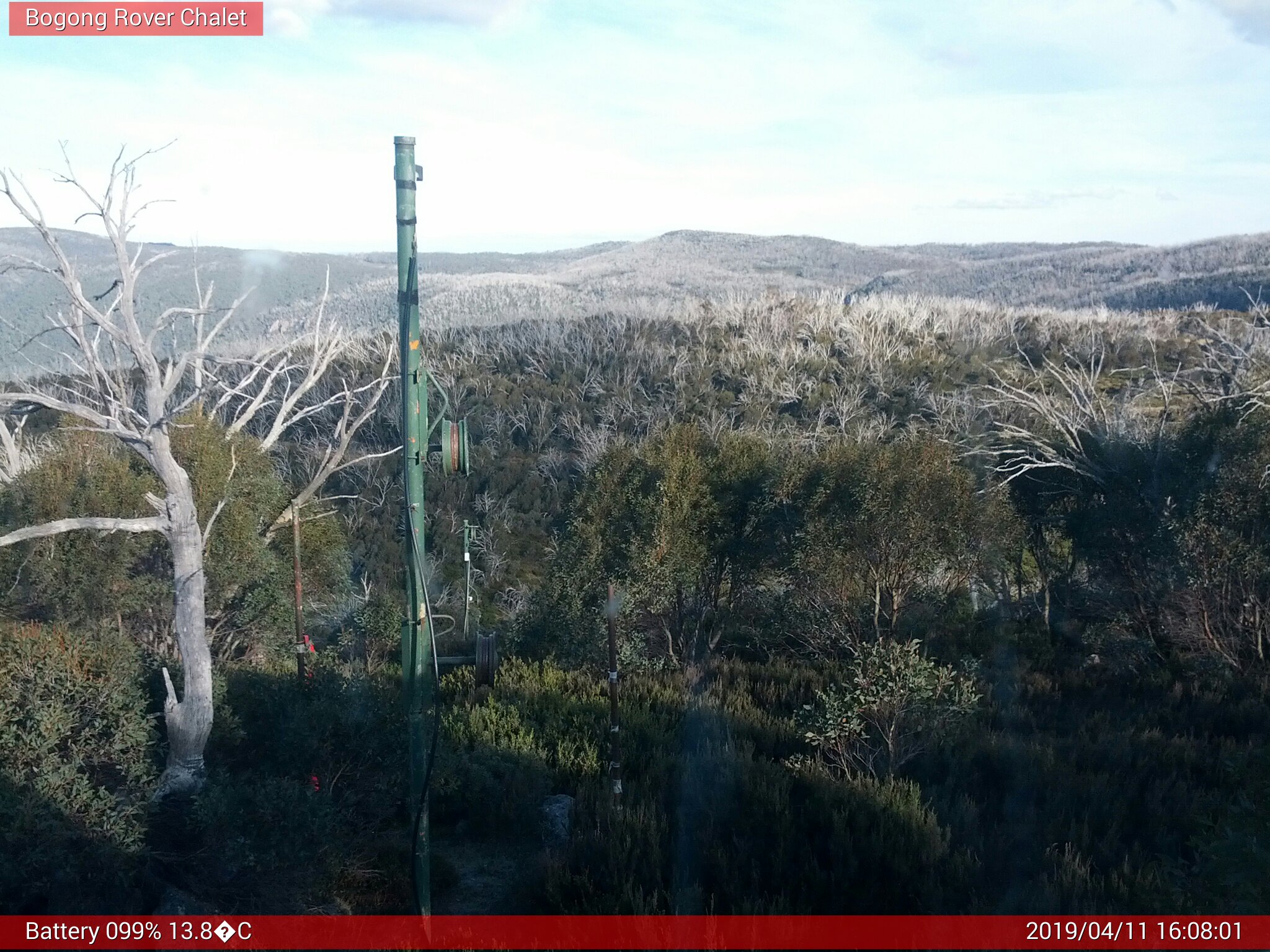 Bogong Web Cam 4:08pm Thursday 11th of April 2019