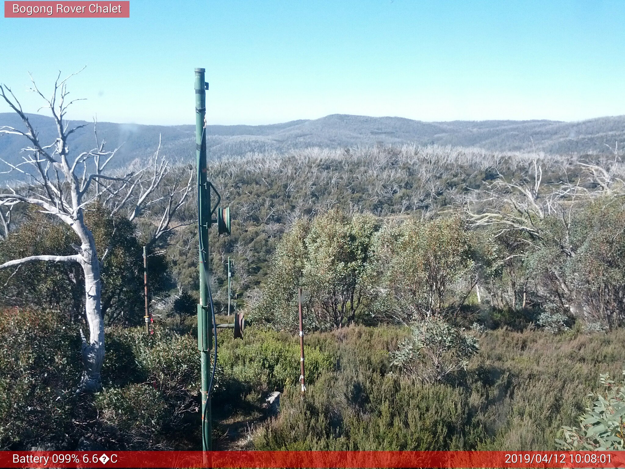 Bogong Web Cam 10:08am Friday 12th of April 2019