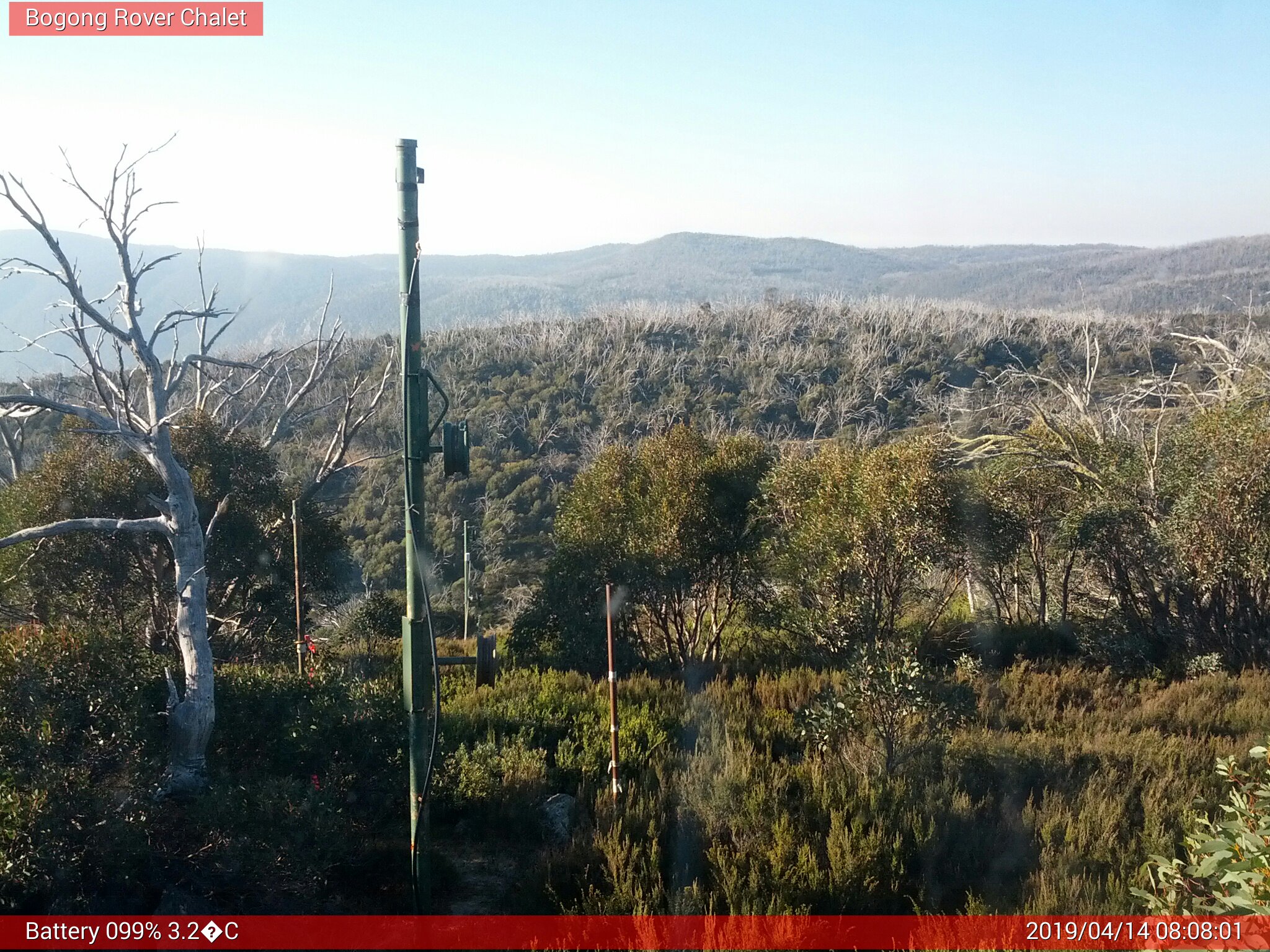 Bogong Web Cam 8:08am Sunday 14th of April 2019