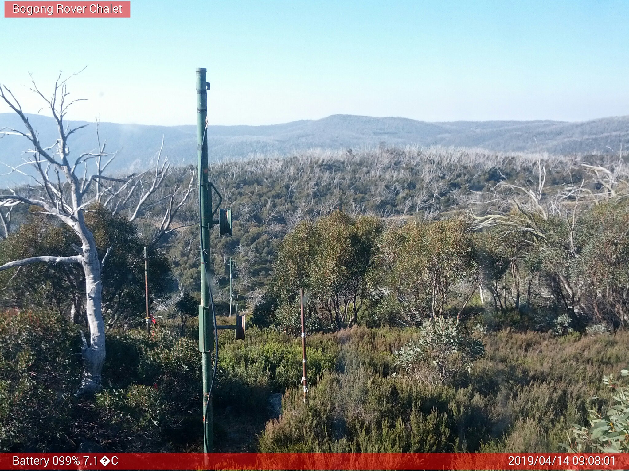 Bogong Web Cam 9:08am Sunday 14th of April 2019