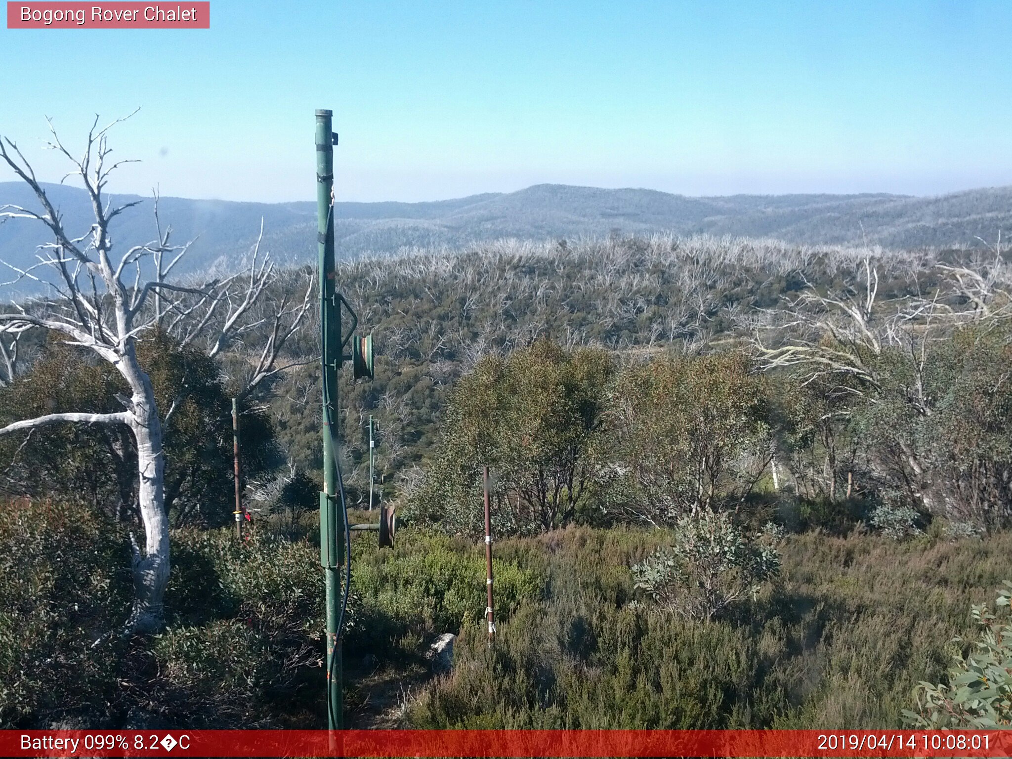 Bogong Web Cam 10:08am Sunday 14th of April 2019