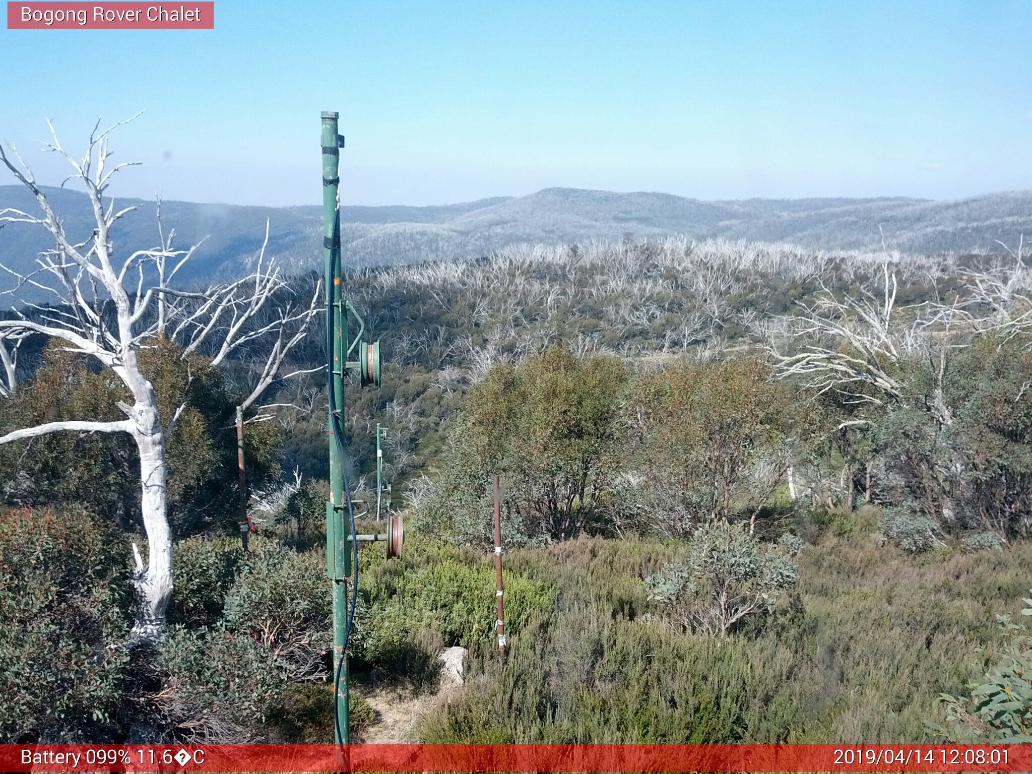 Bogong Web Cam 12:08pm Sunday 14th of April 2019