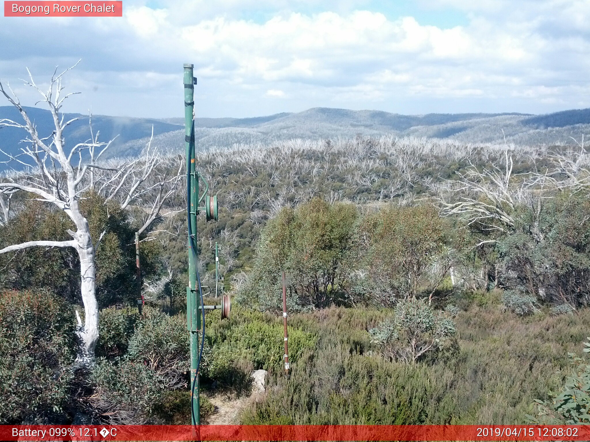 Bogong Web Cam 12:08pm Monday 15th of April 2019