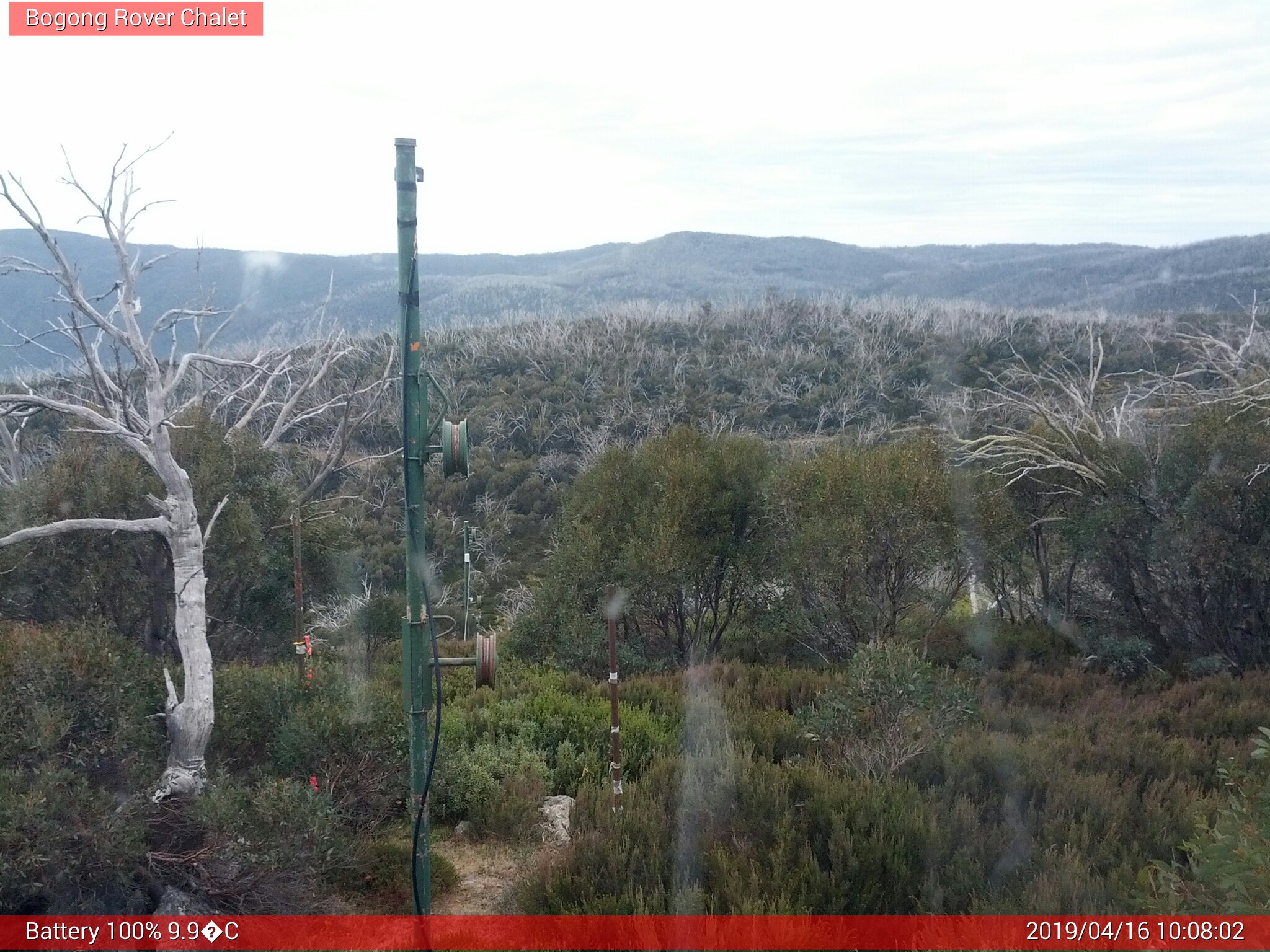 Bogong Web Cam 10:08am Tuesday 16th of April 2019